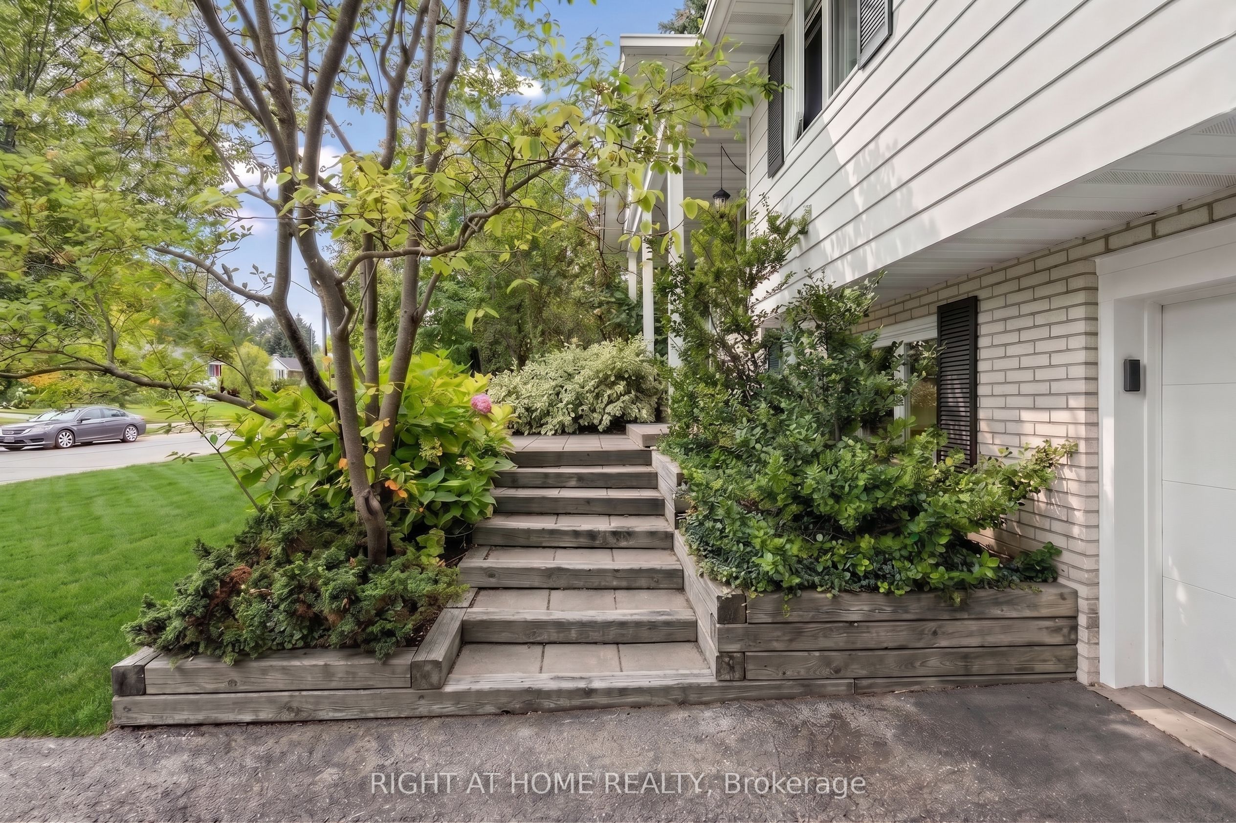 159 Meaford Drive Property Photo 4