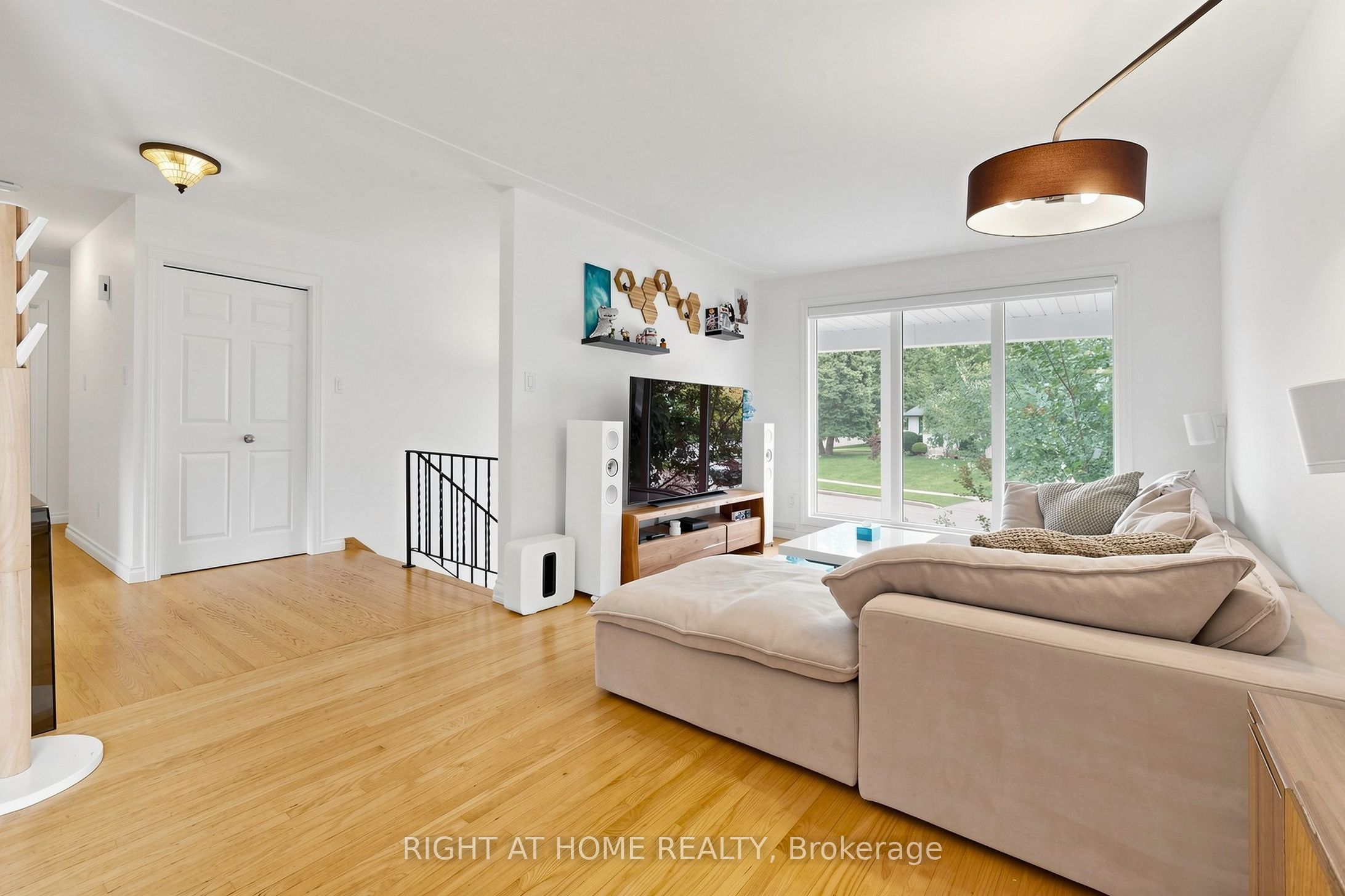 159 Meaford Drive Property Photo 9