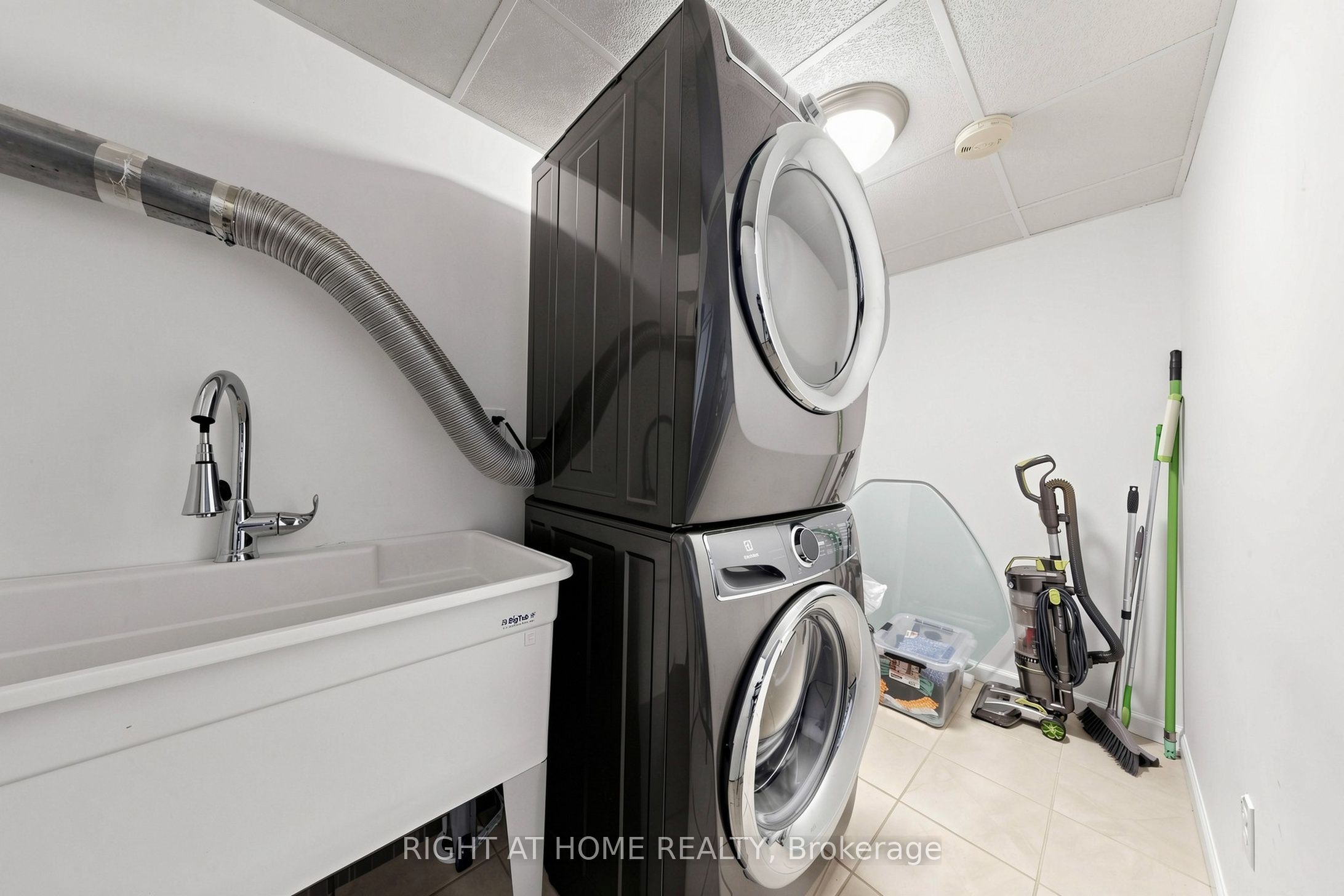 159 Meaford Drive Property Photo 39