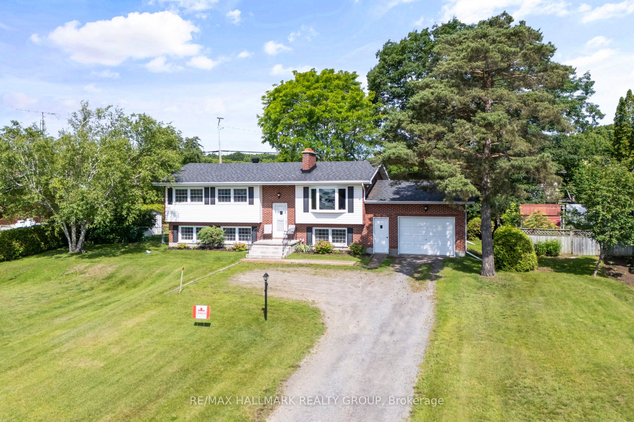 22 St Lawrence Court Property Photo 1