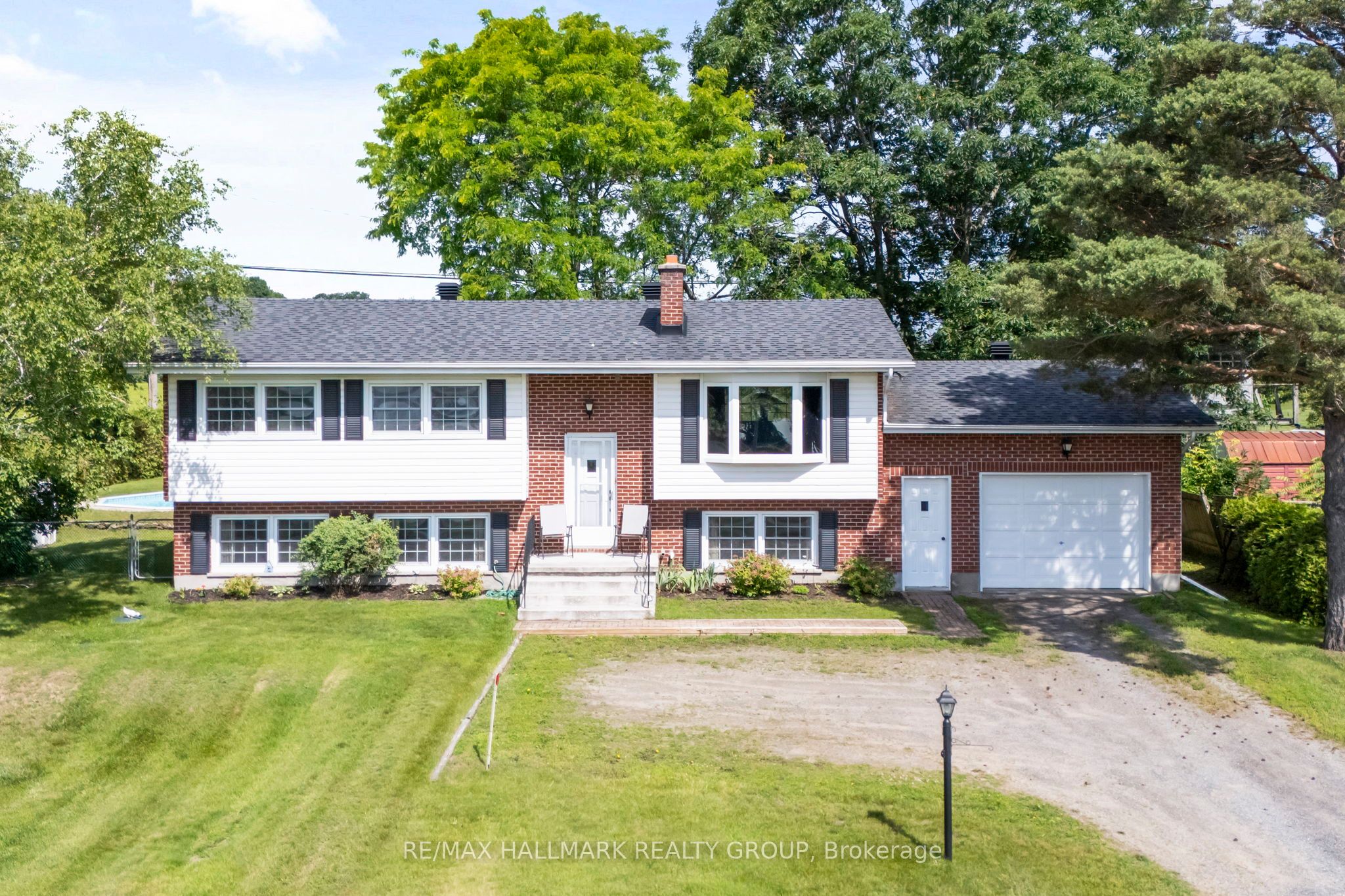 22 St Lawrence Court Property Photo 2