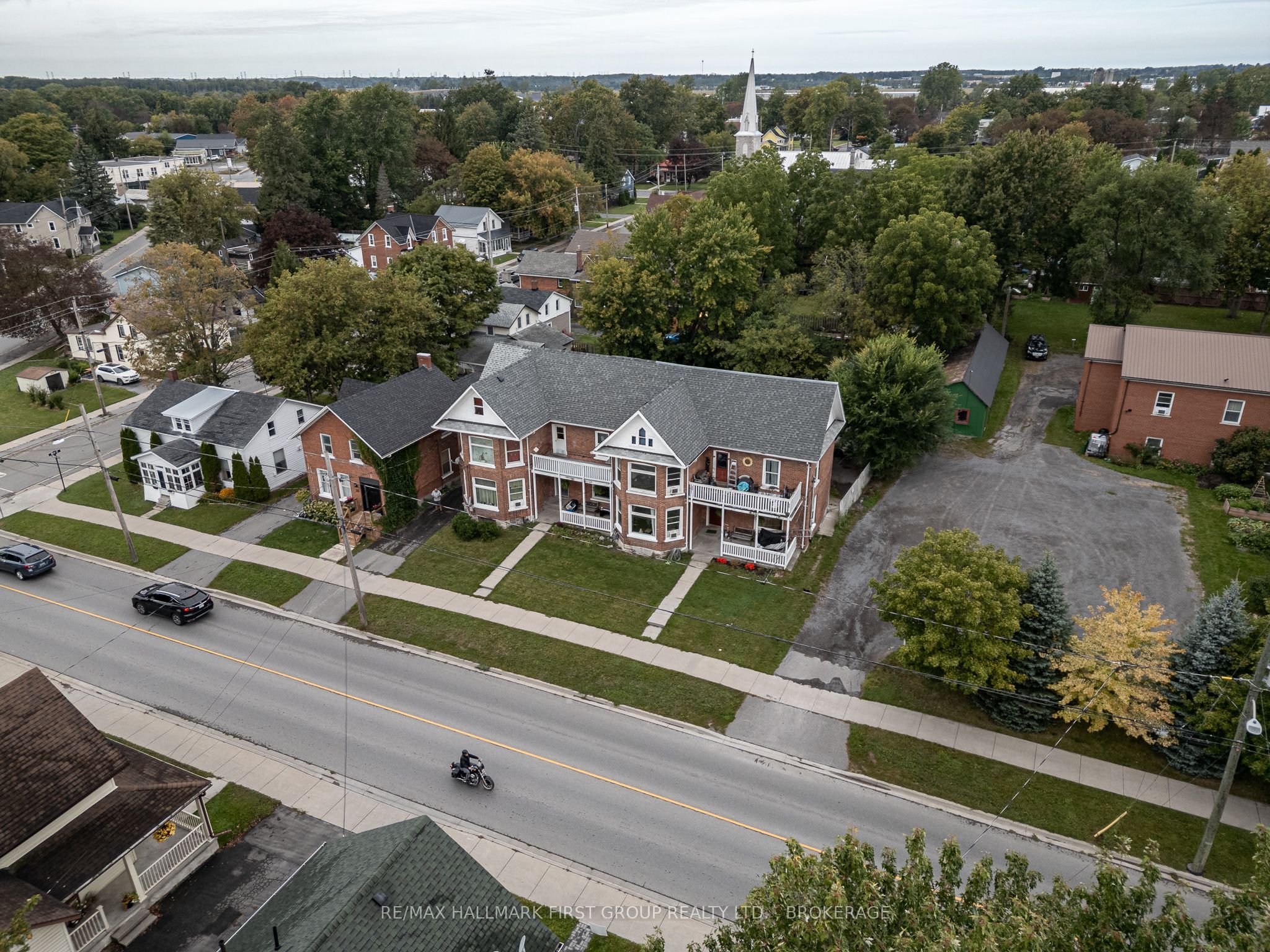 49/51 Bridge Street W Property Photo 2