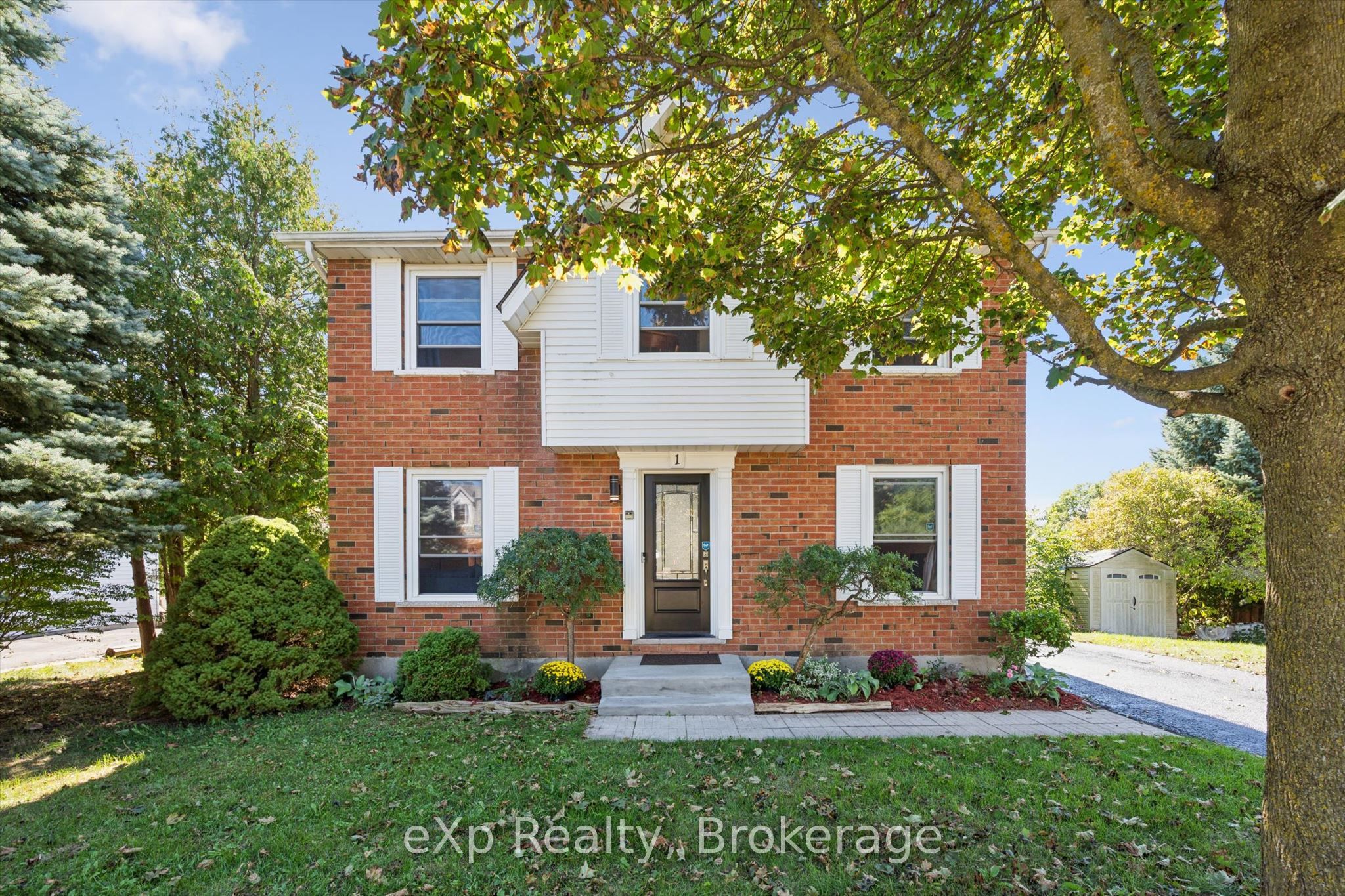 1 Chesterton Lane Property Photo 2
