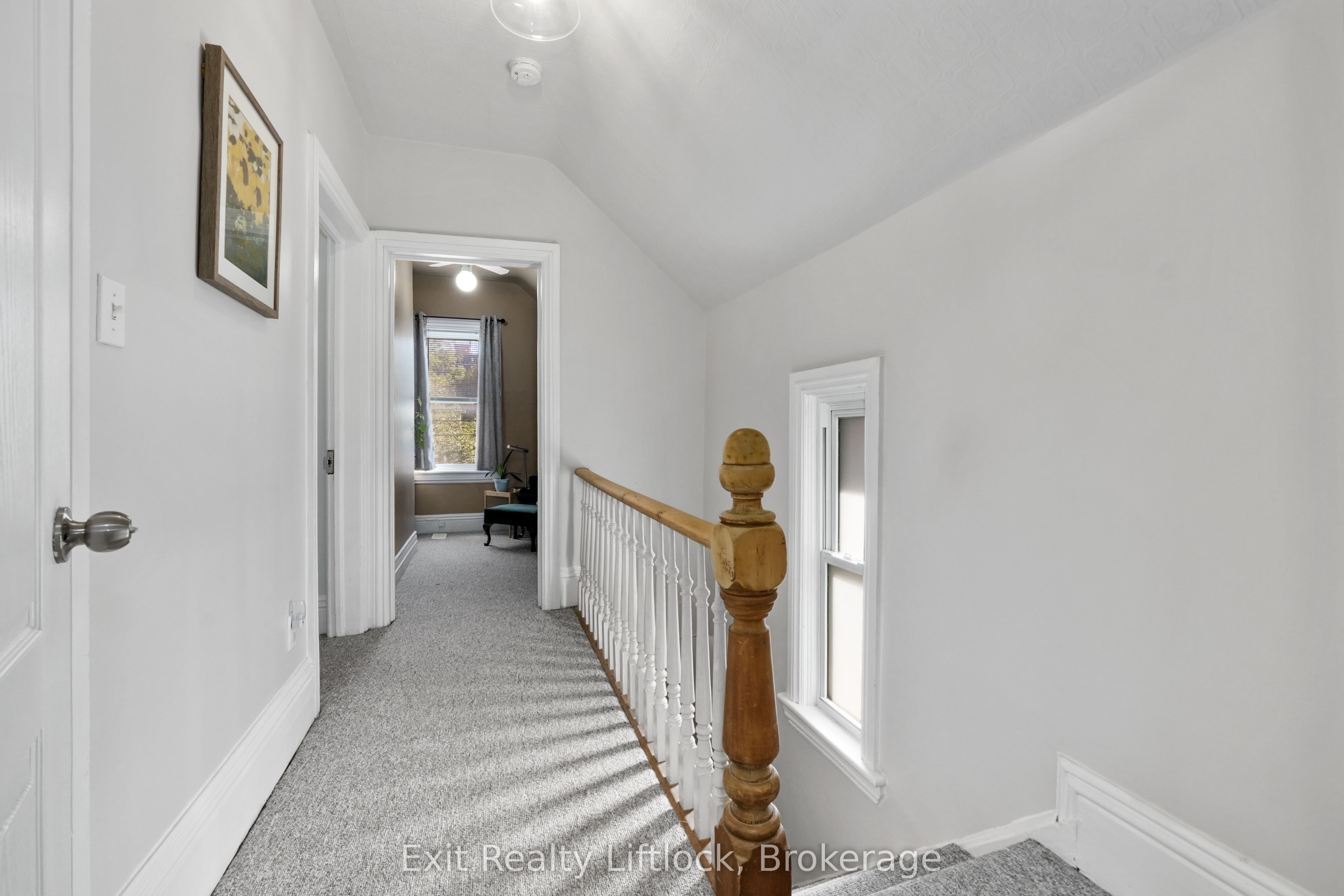 21 Aylmer Street S Property Photo 18