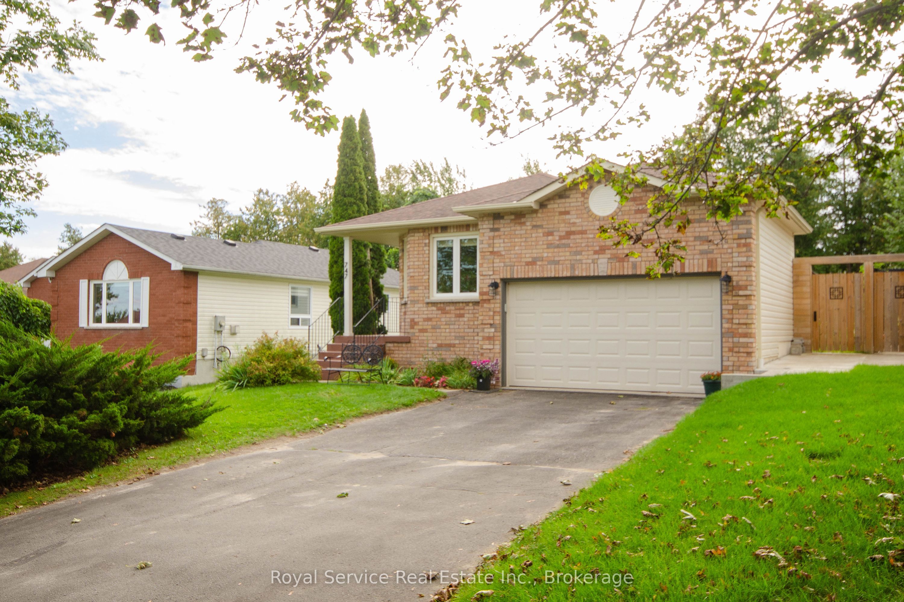747 Greer Crescent Property Photo 4