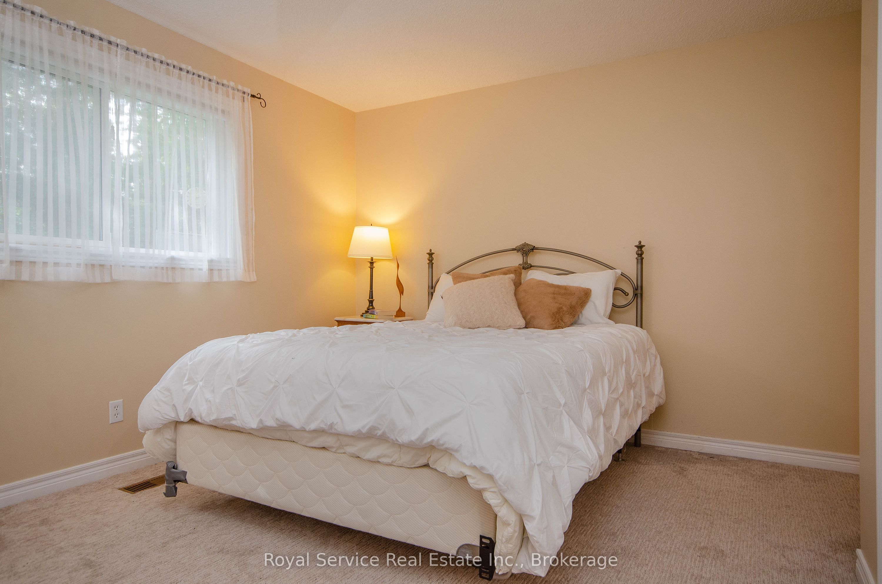 747 Greer Crescent Property Photo 14