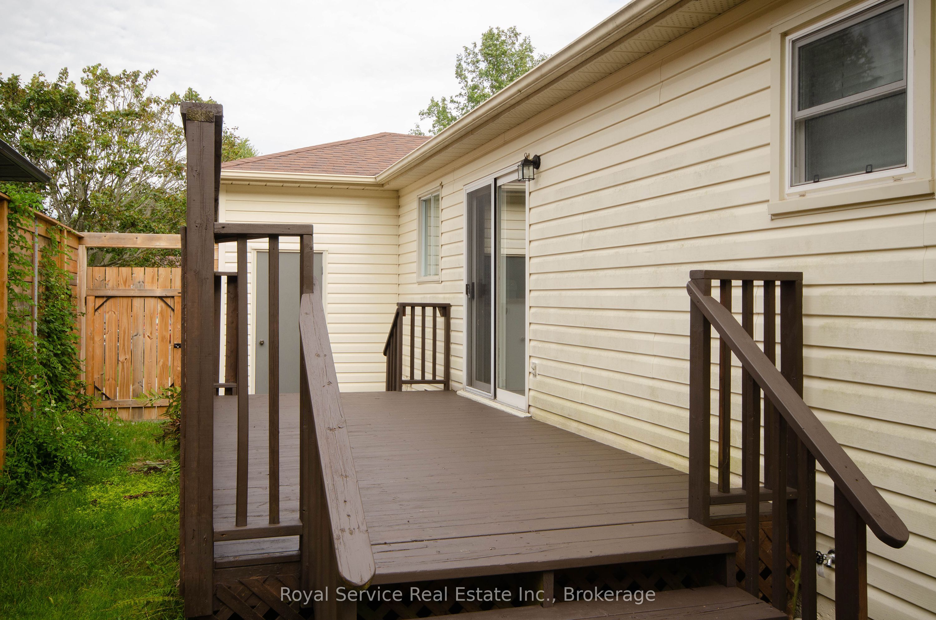 747 Greer Crescent Property Photo 19