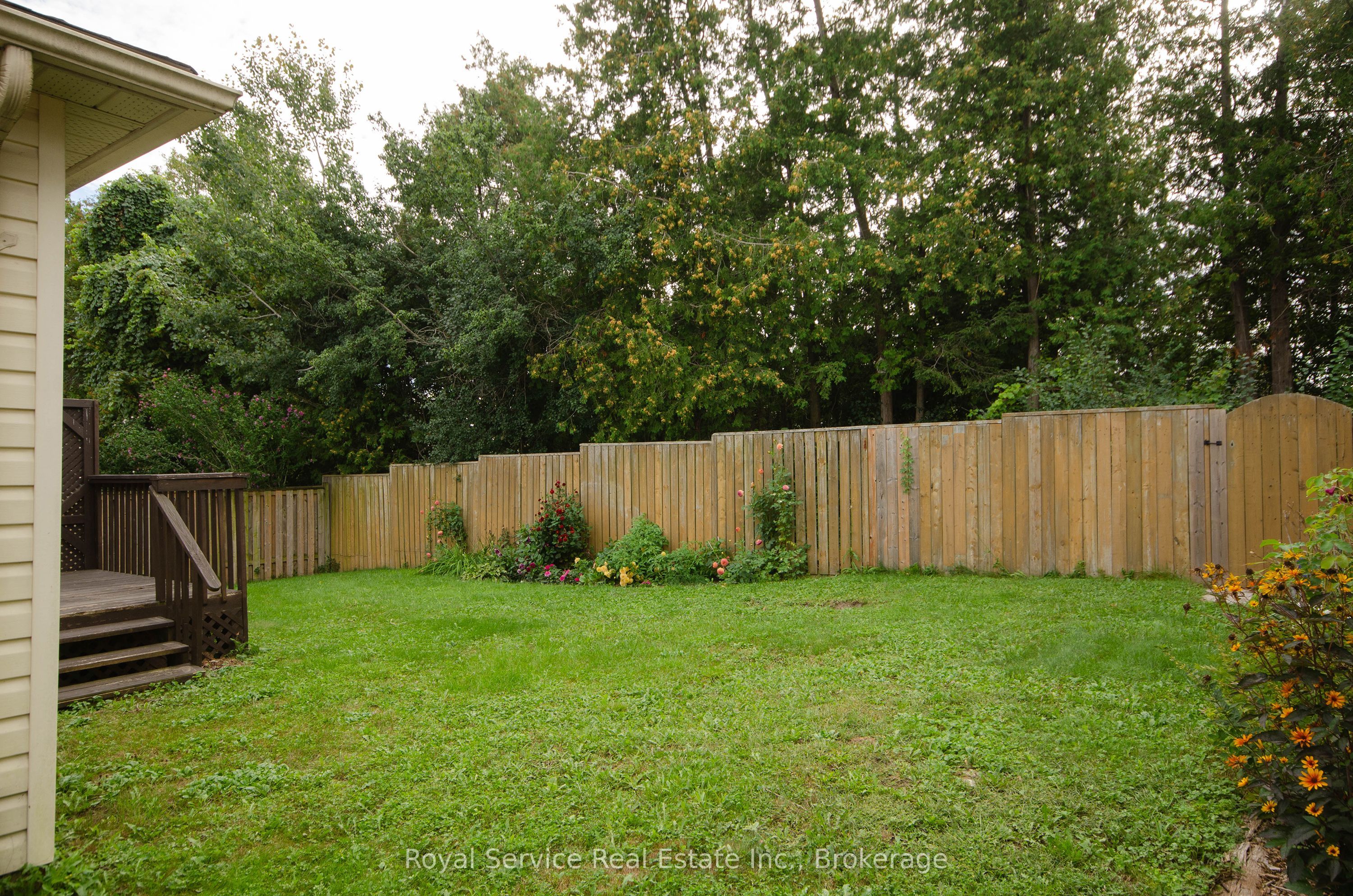 747 Greer Crescent Property Photo 21
