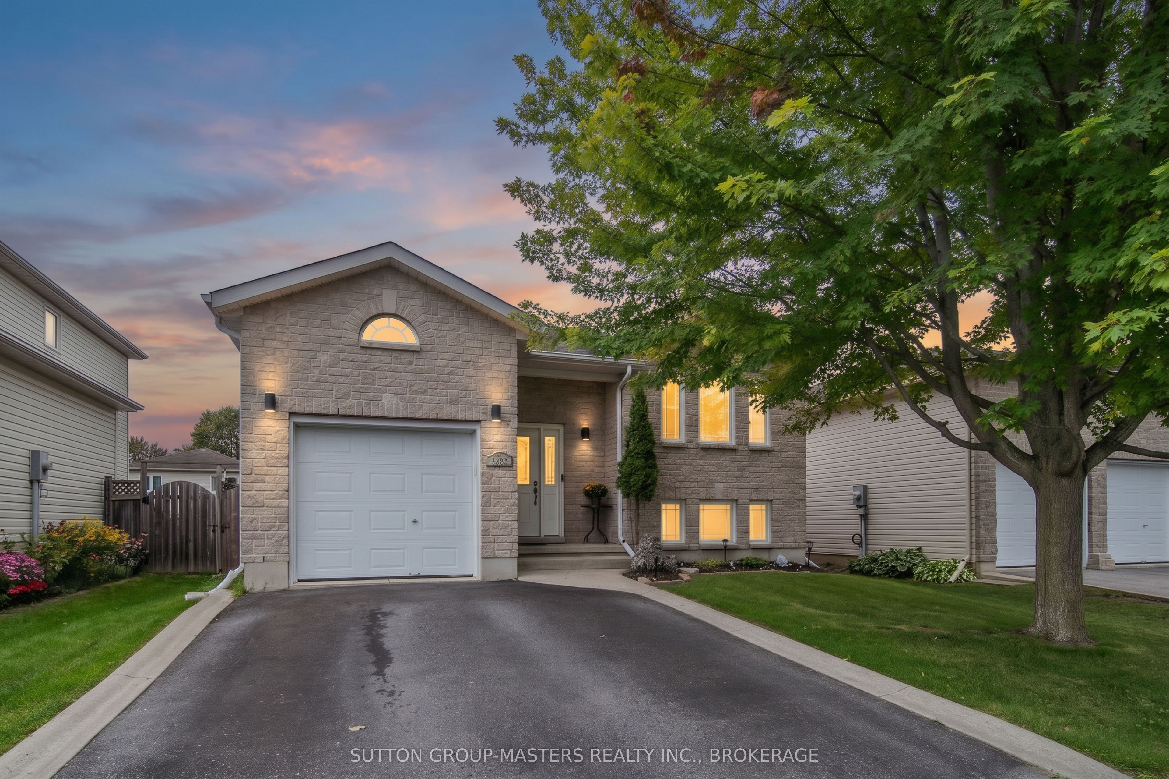 1460 Albany Drive Property Photo 1