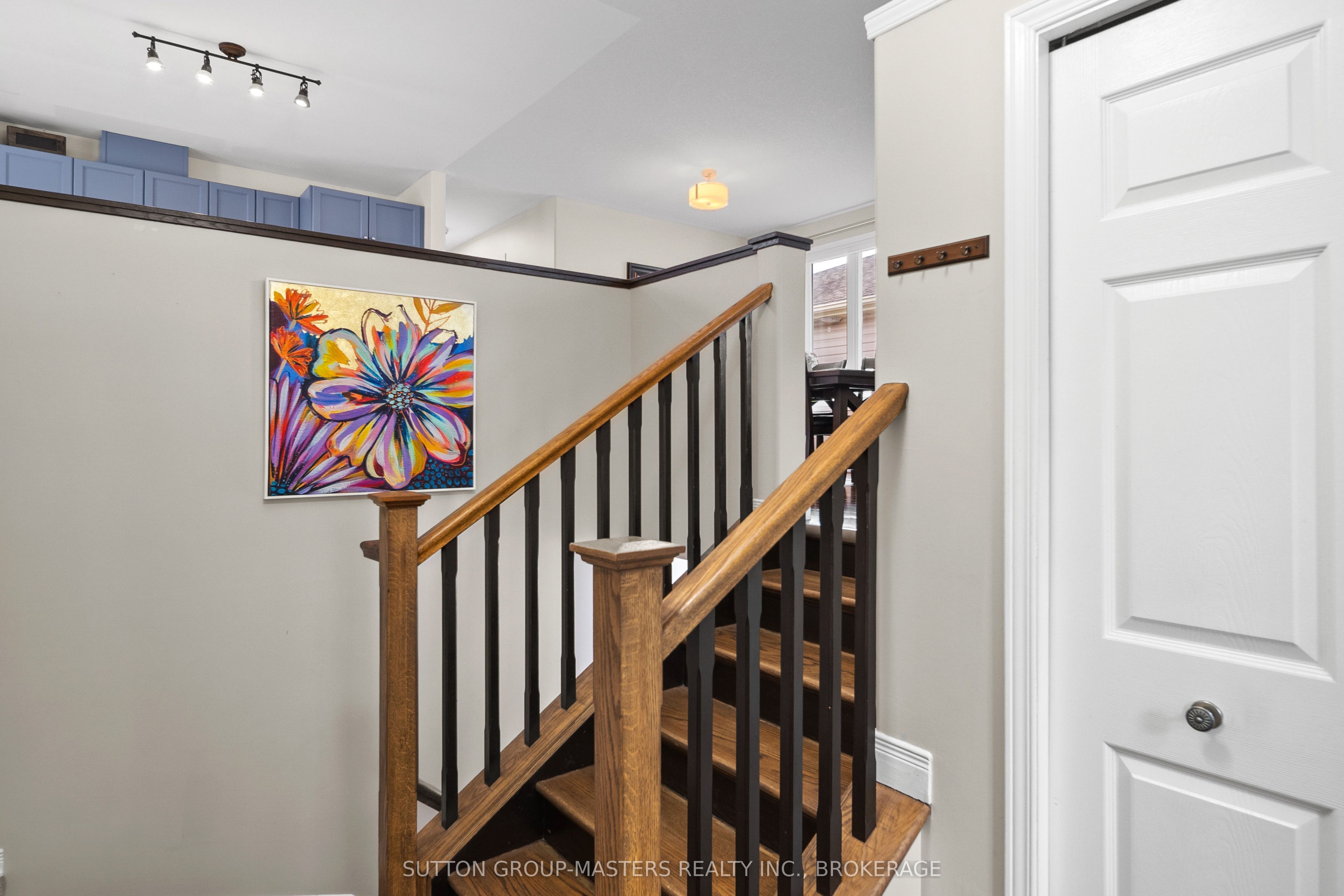 1460 Albany Drive Property Photo 3