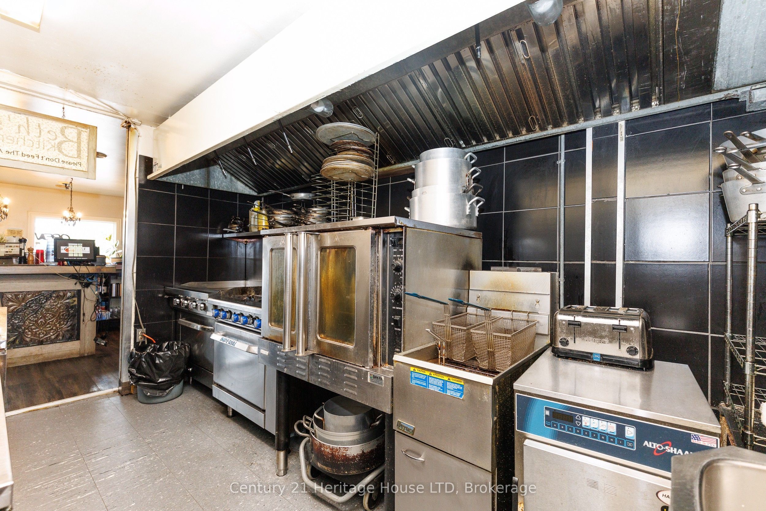 5204 King Street Property Photo 40