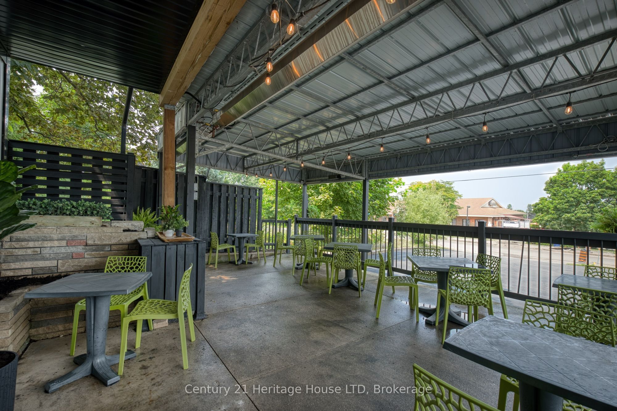 5204 King Street Property Photo 44