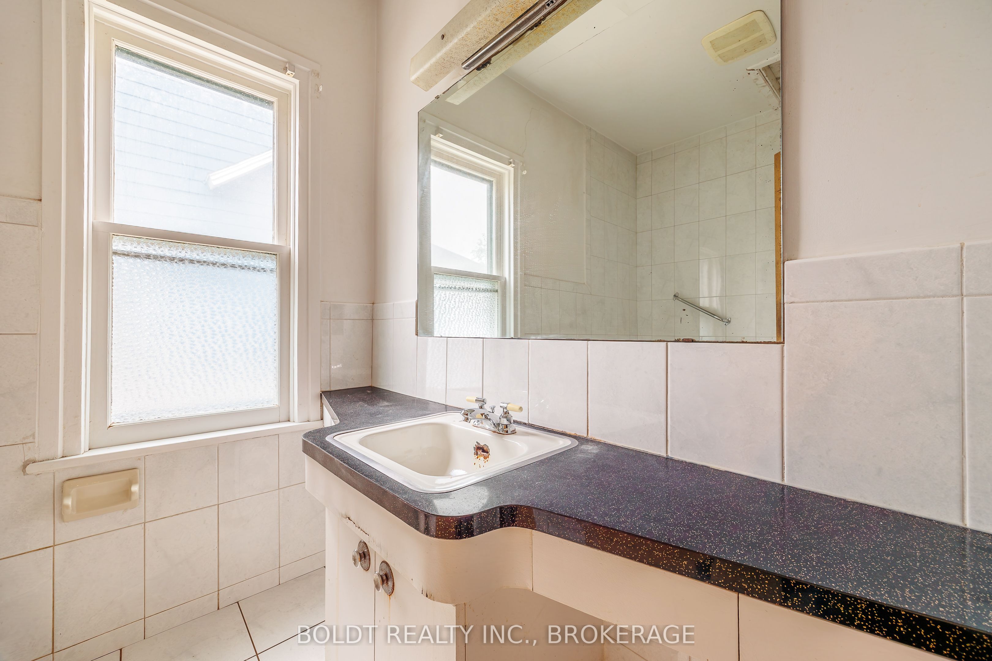 35 Regent Street Property Photo 8