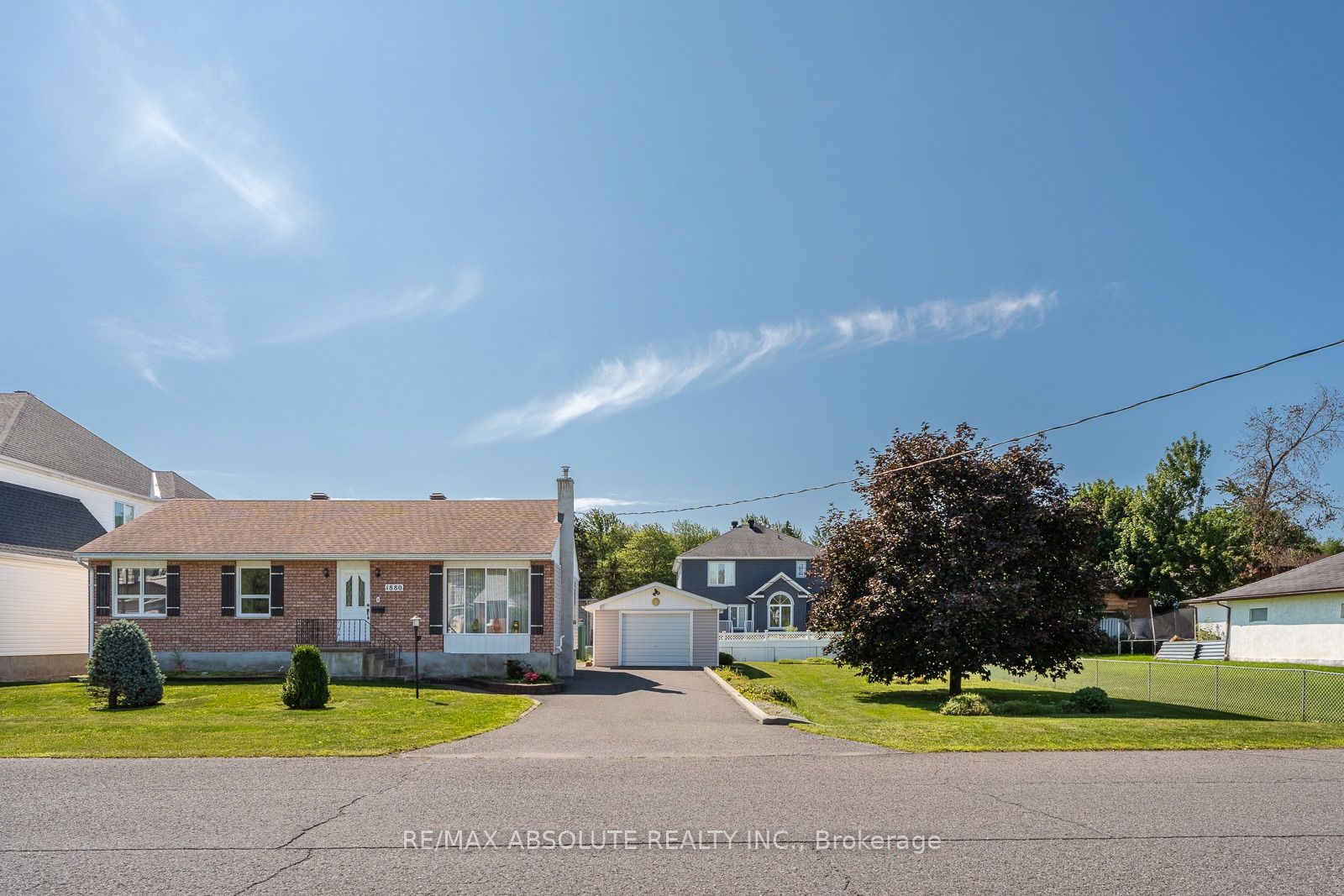 1880 Kingsdale Avenue Property Photo 1