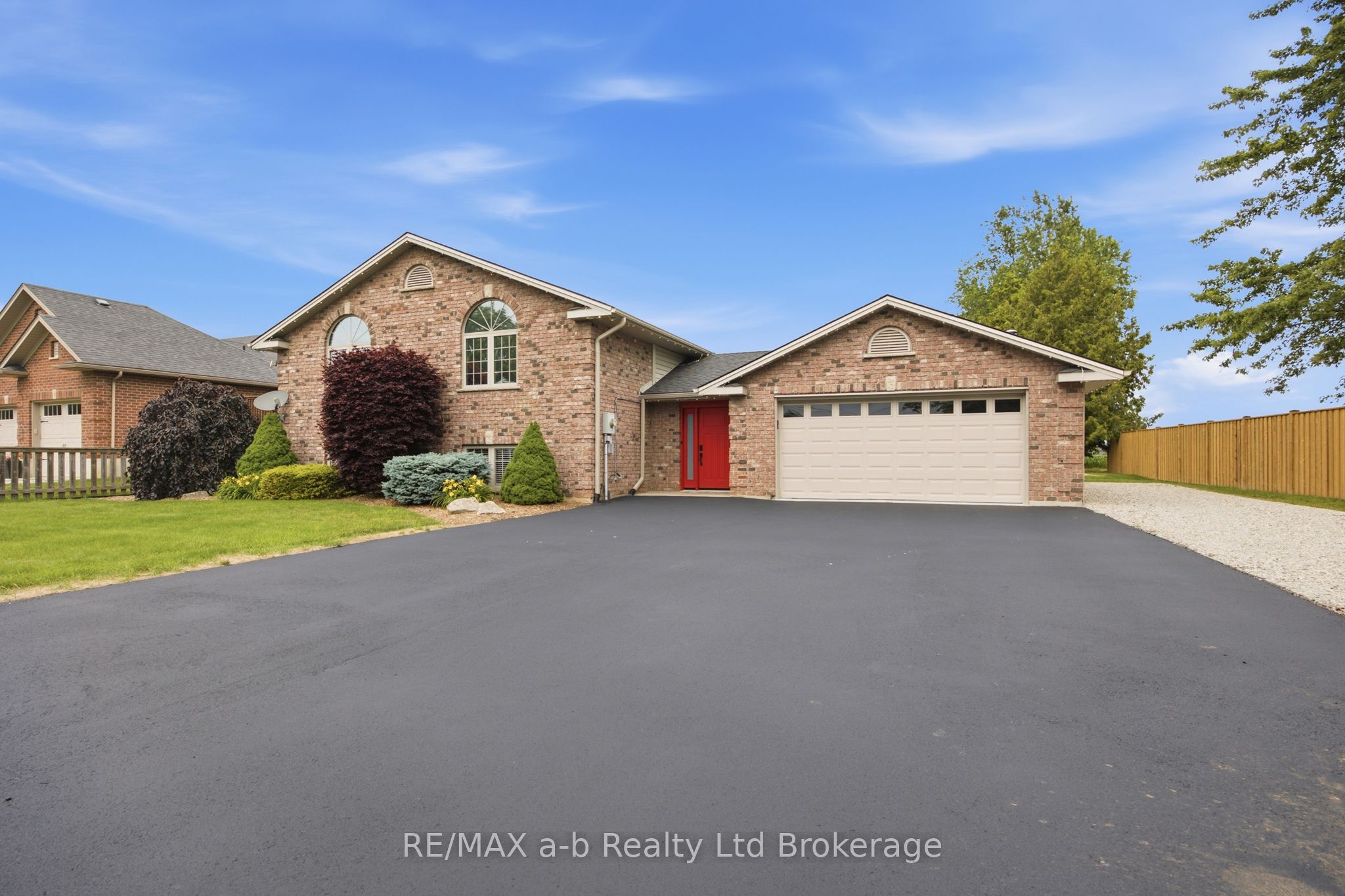 6744 Hacienda Road Property Photo 3
