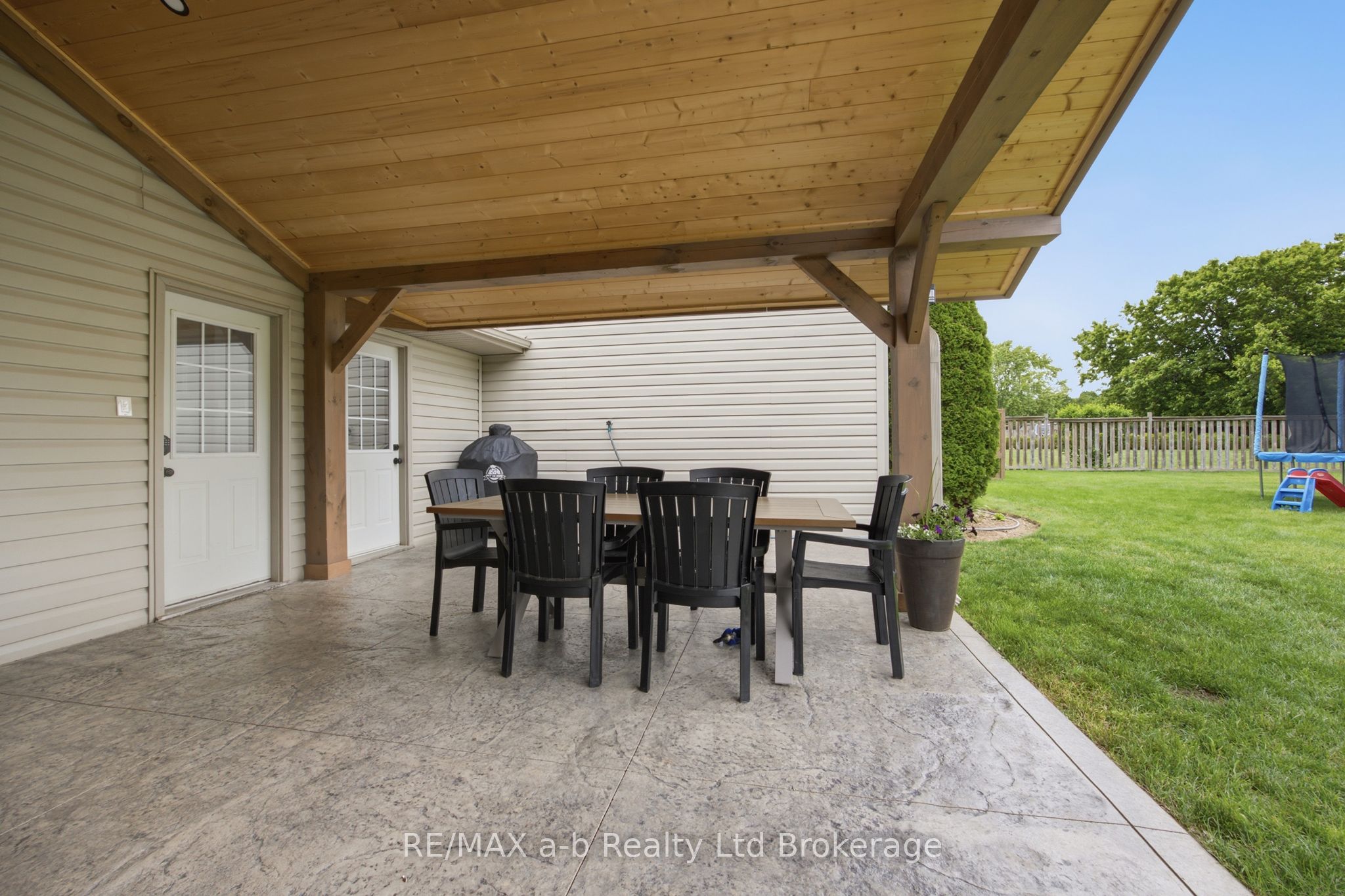 6744 Hacienda Road Property Photo 7