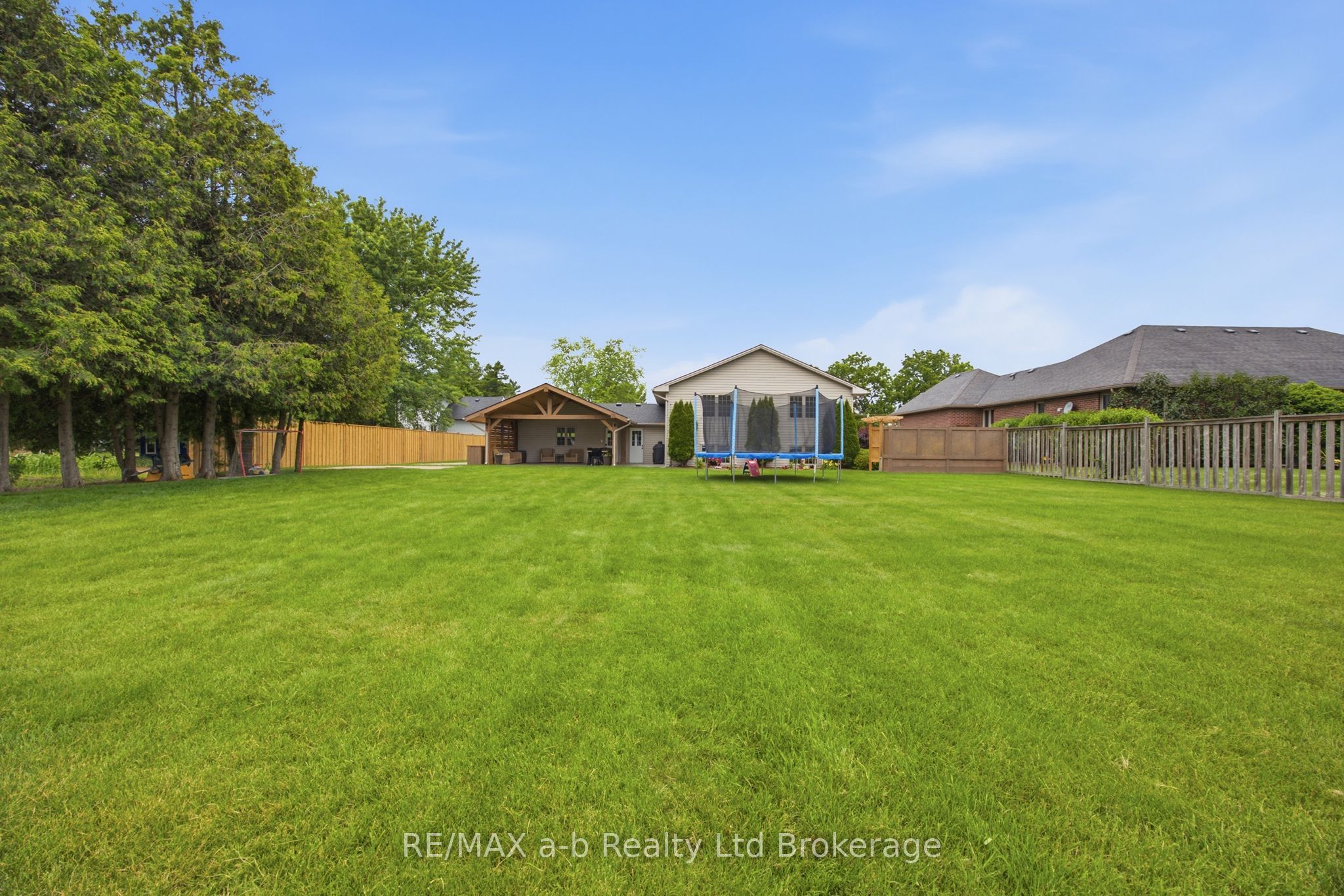 6744 Hacienda Road Property Photo 11