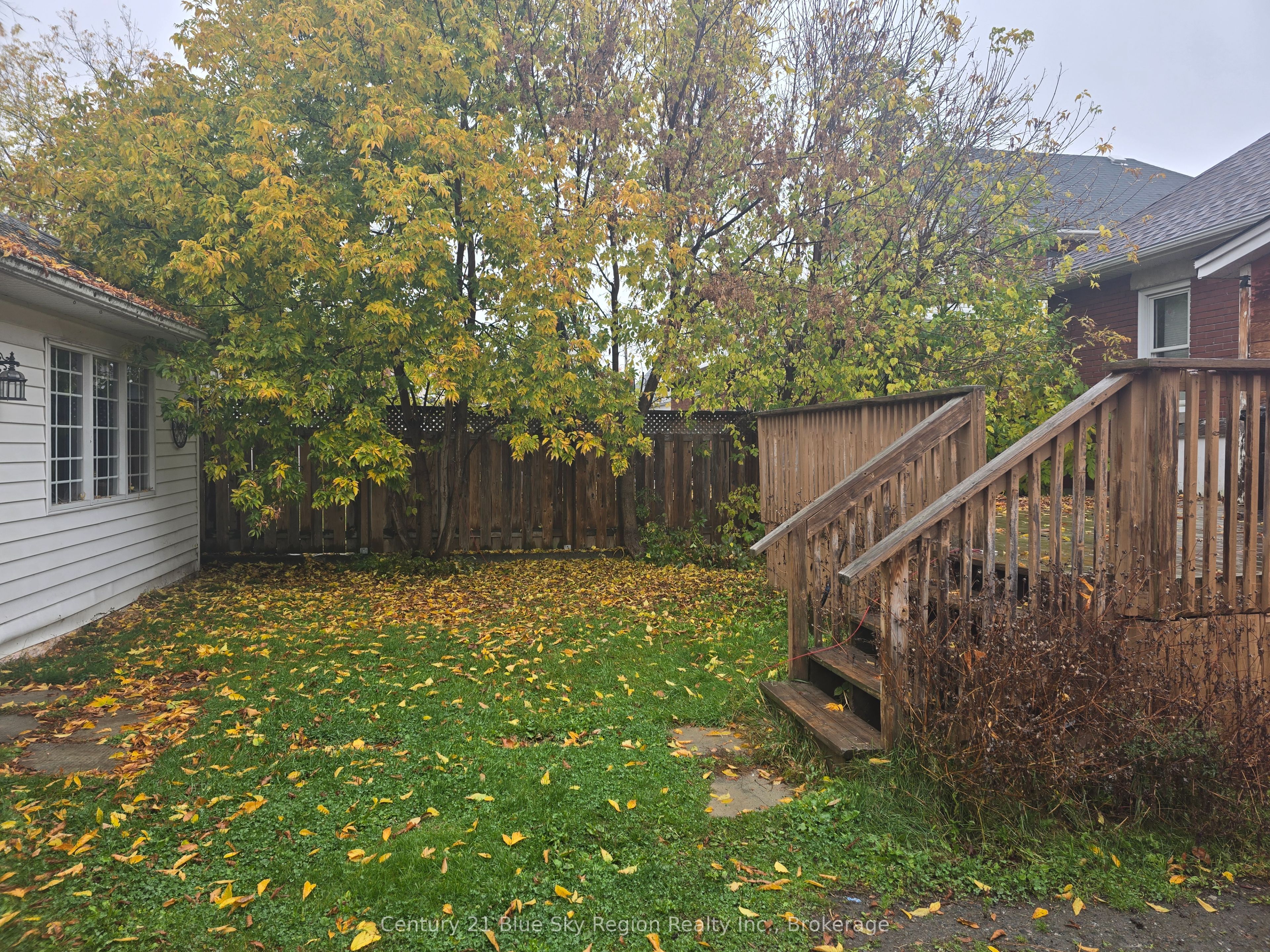 171 Fifth Avenue W Property Photo 5