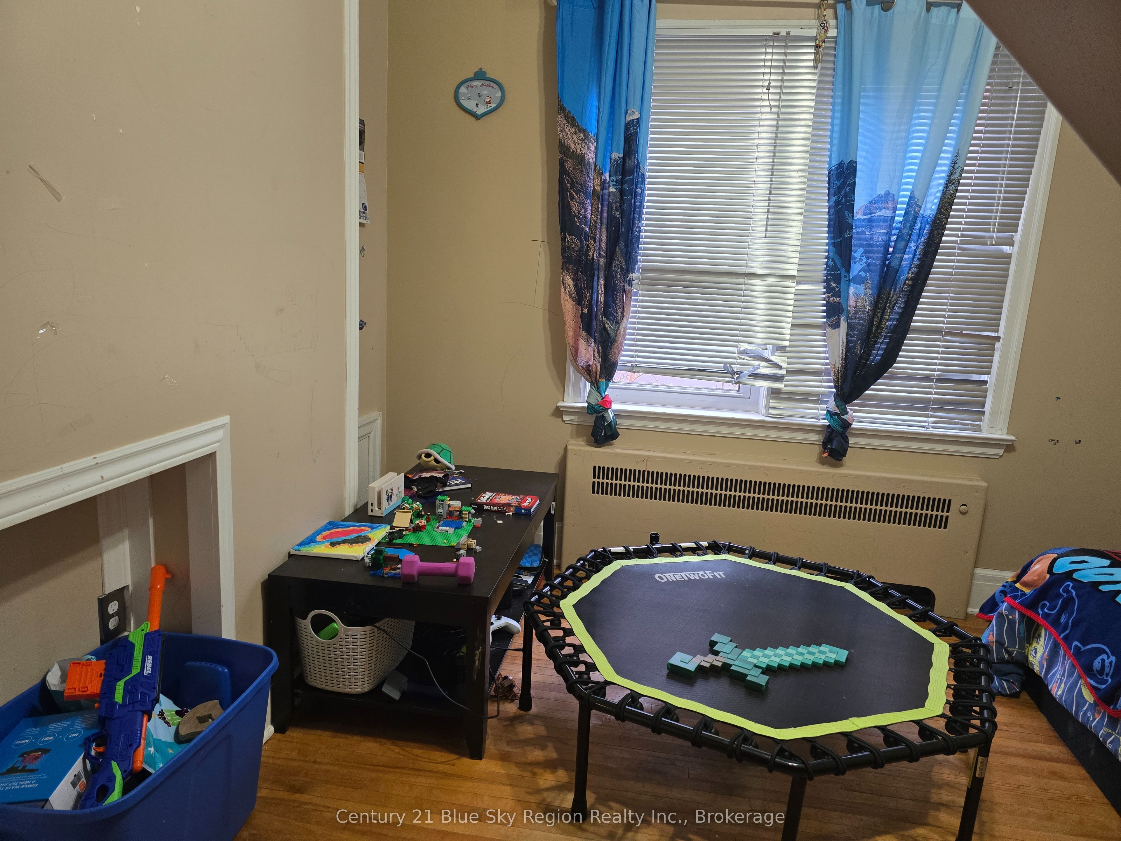 171 Fifth Avenue W Property Photo 24