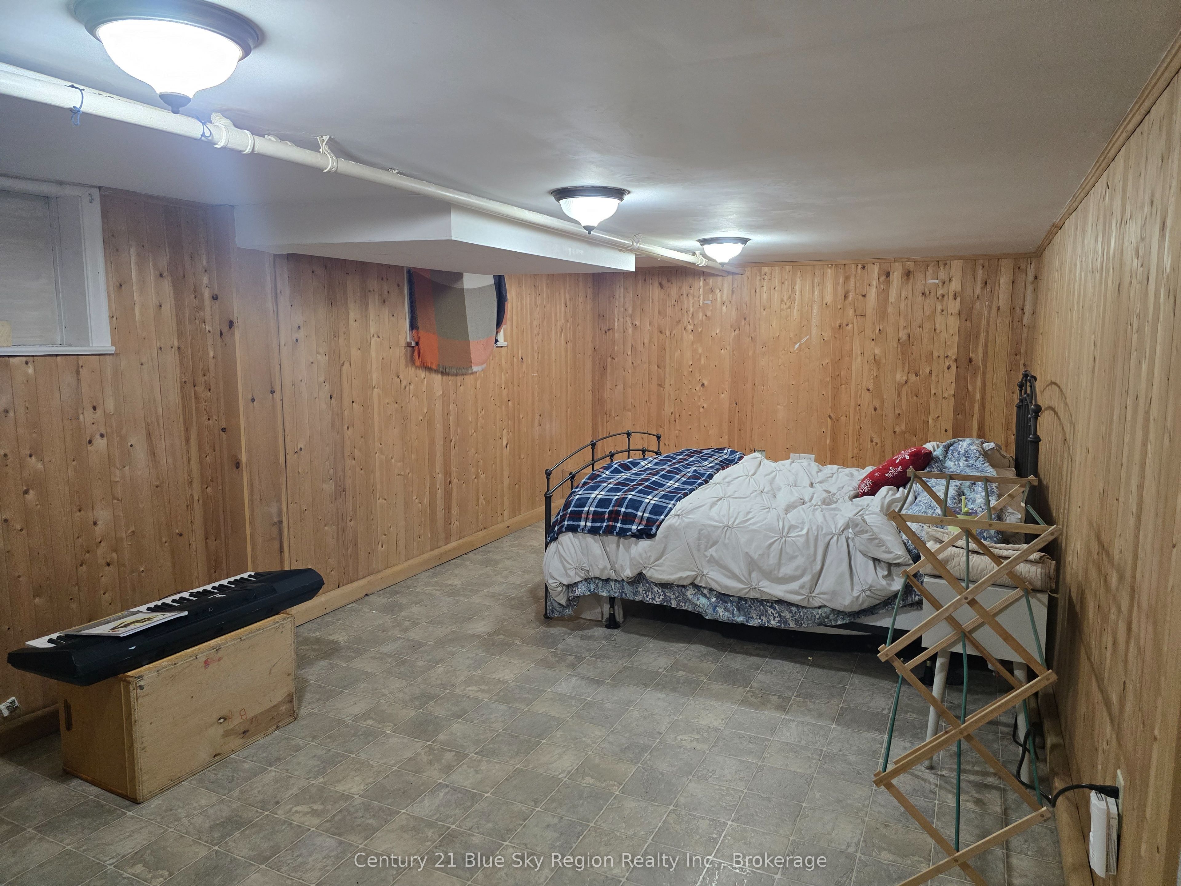 171 Fifth Avenue W Property Photo 31