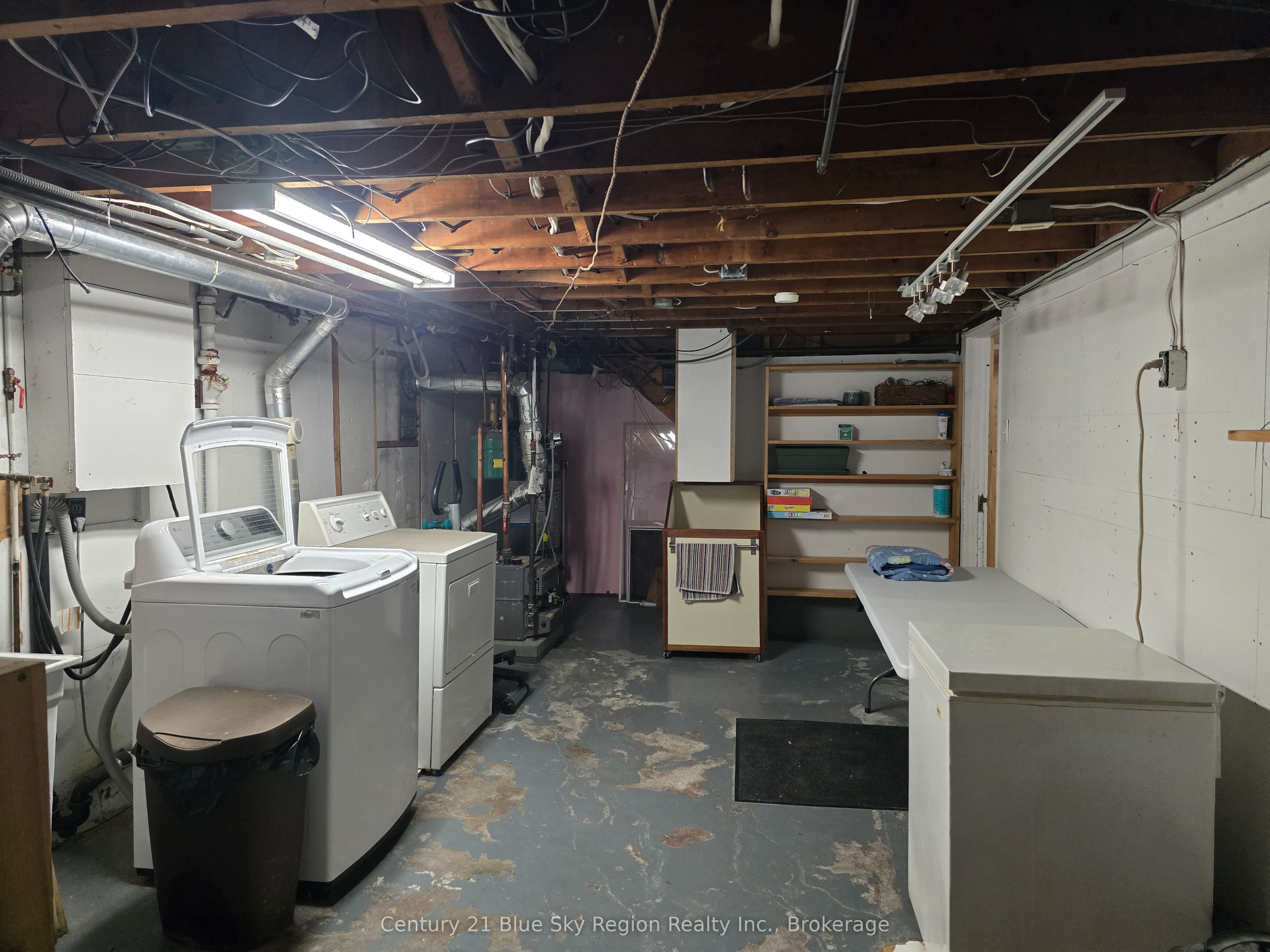 171 Fifth Avenue W Property Photo 36