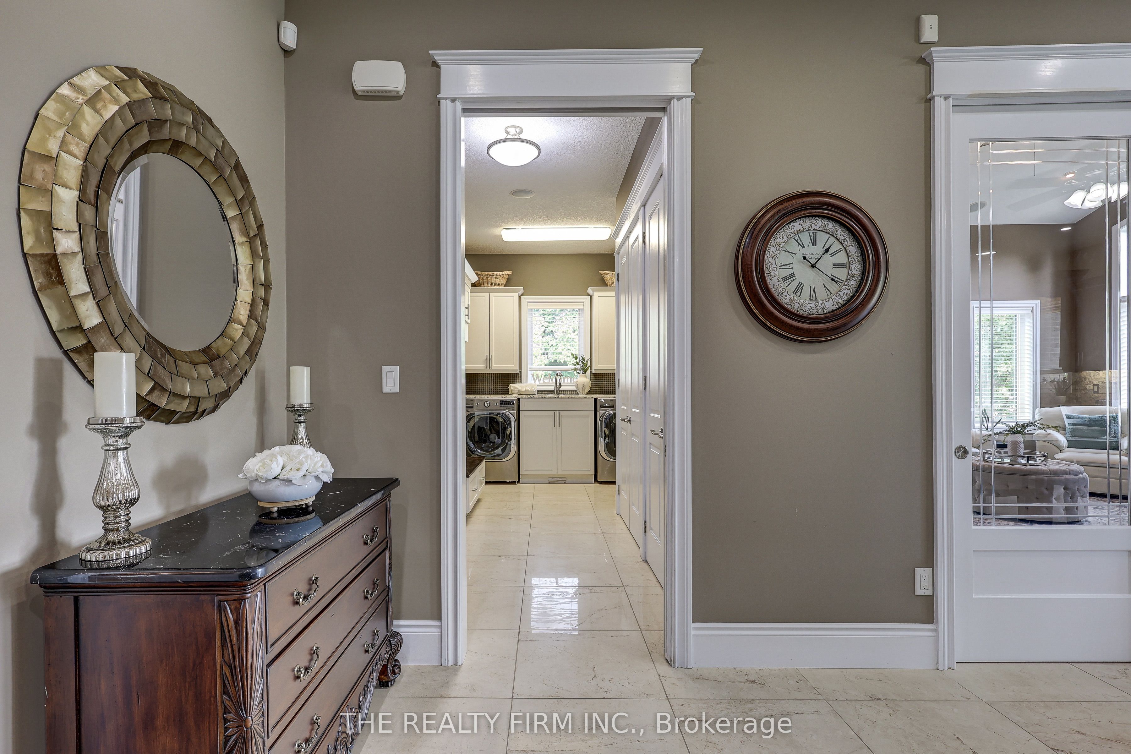 22060 Nissouri Road Property Photo 8