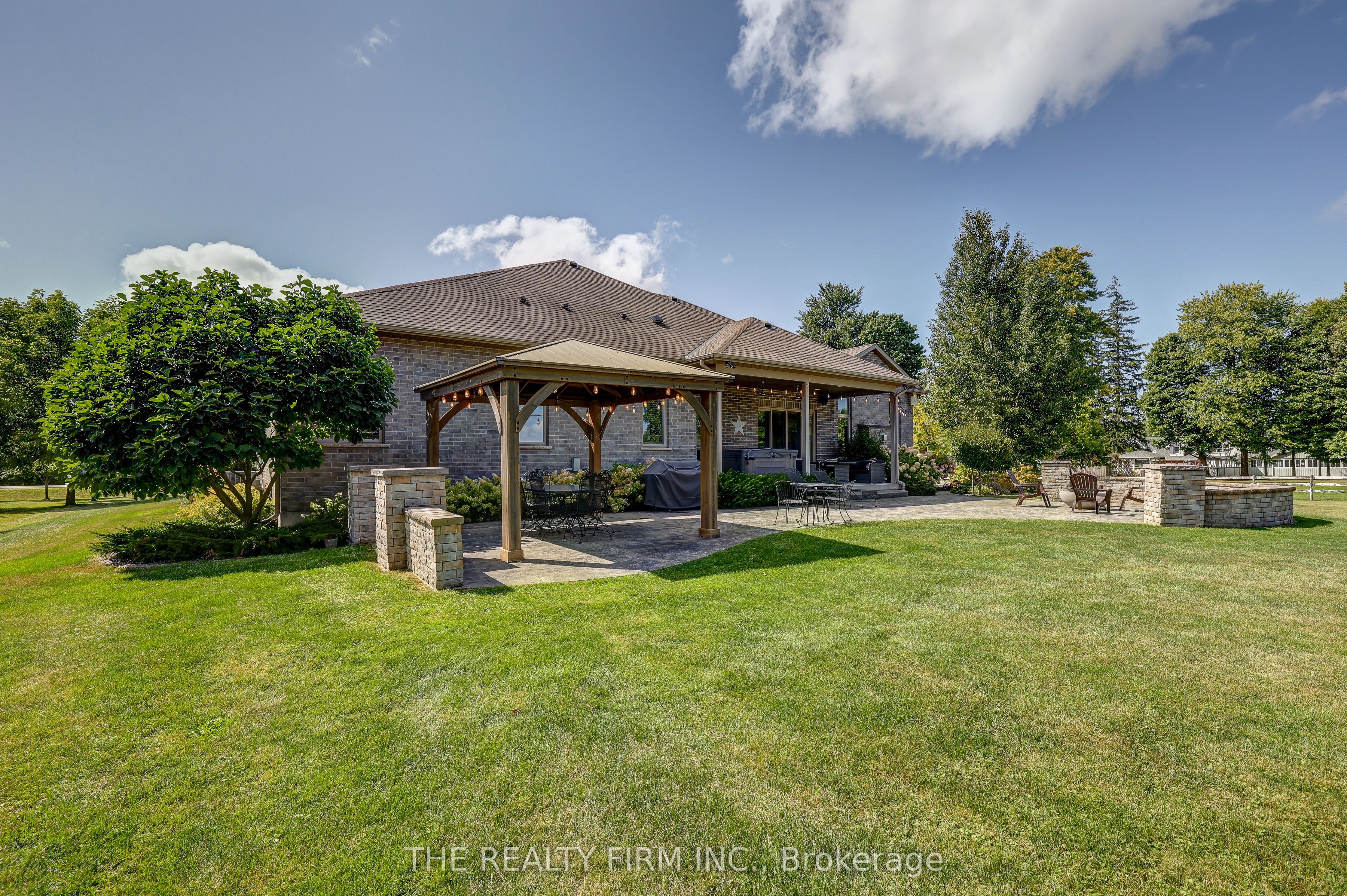 22060 Nissouri Road Property Photo 44