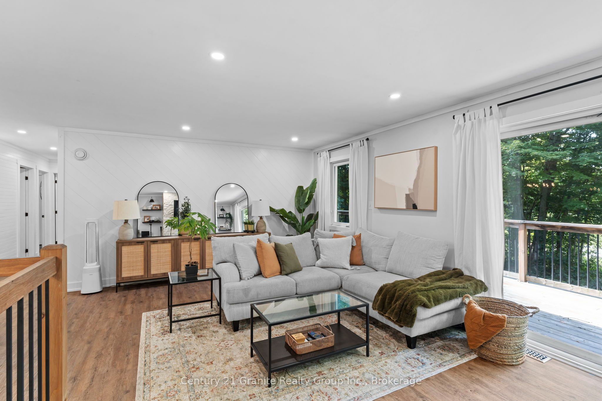 16408 35 Highway Property Photo 8