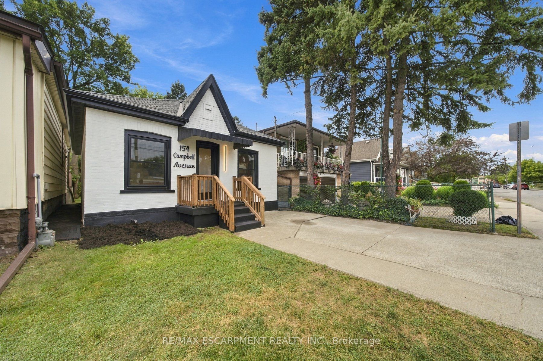 154 Campbell Avenue Property Photo 3