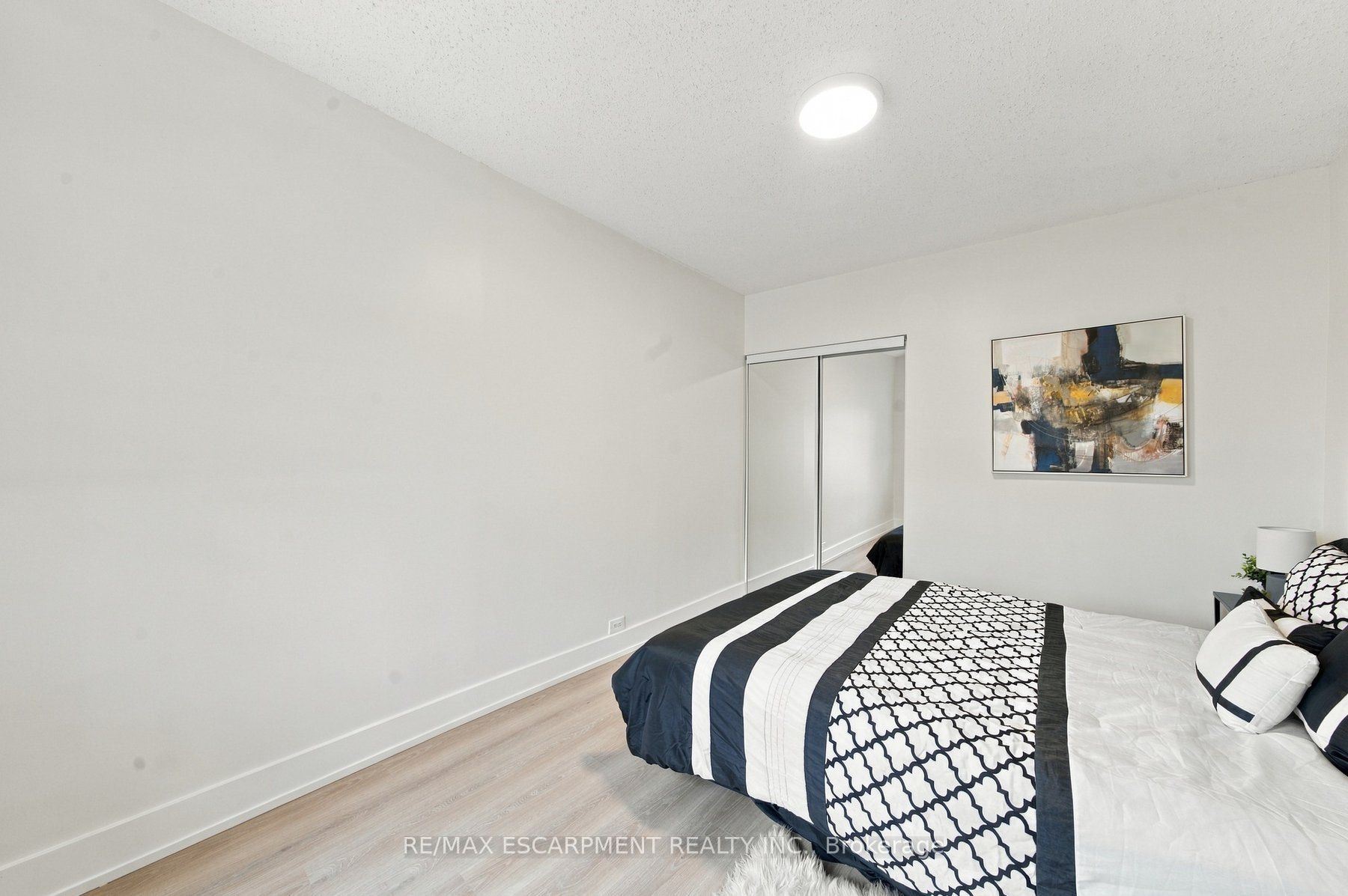 154 Campbell Avenue Property Photo 8