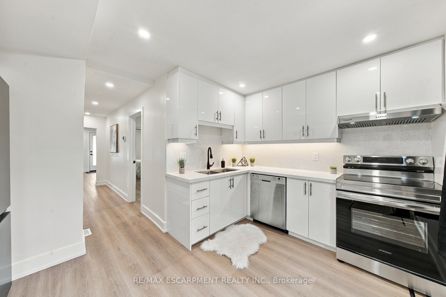 154 Campbell Avenue Property Photo 15