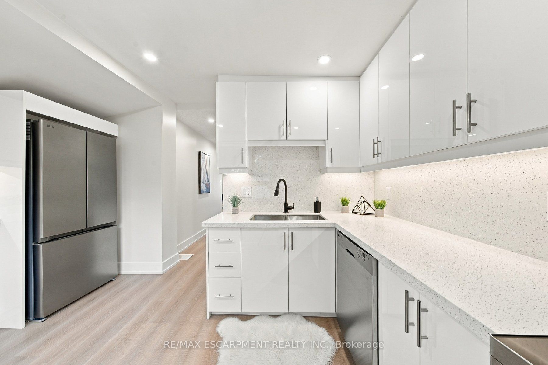 154 Campbell Avenue Property Photo 16