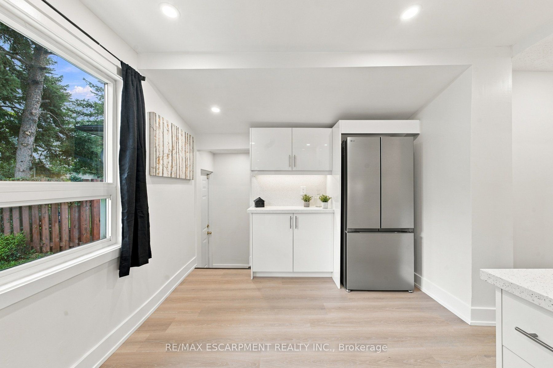 154 Campbell Avenue Property Photo 17