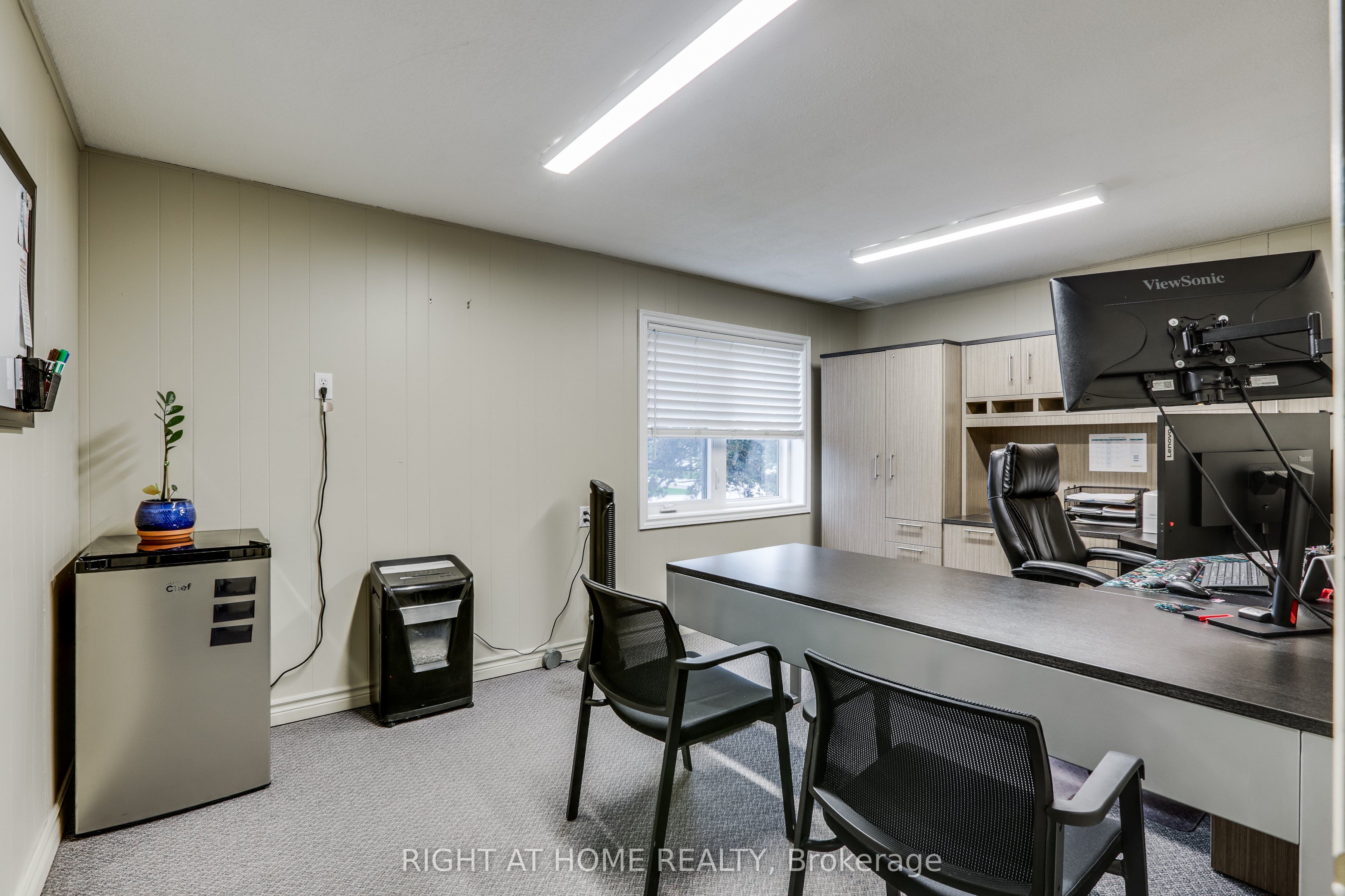1464 Crumlin Side Road Property Photo 24