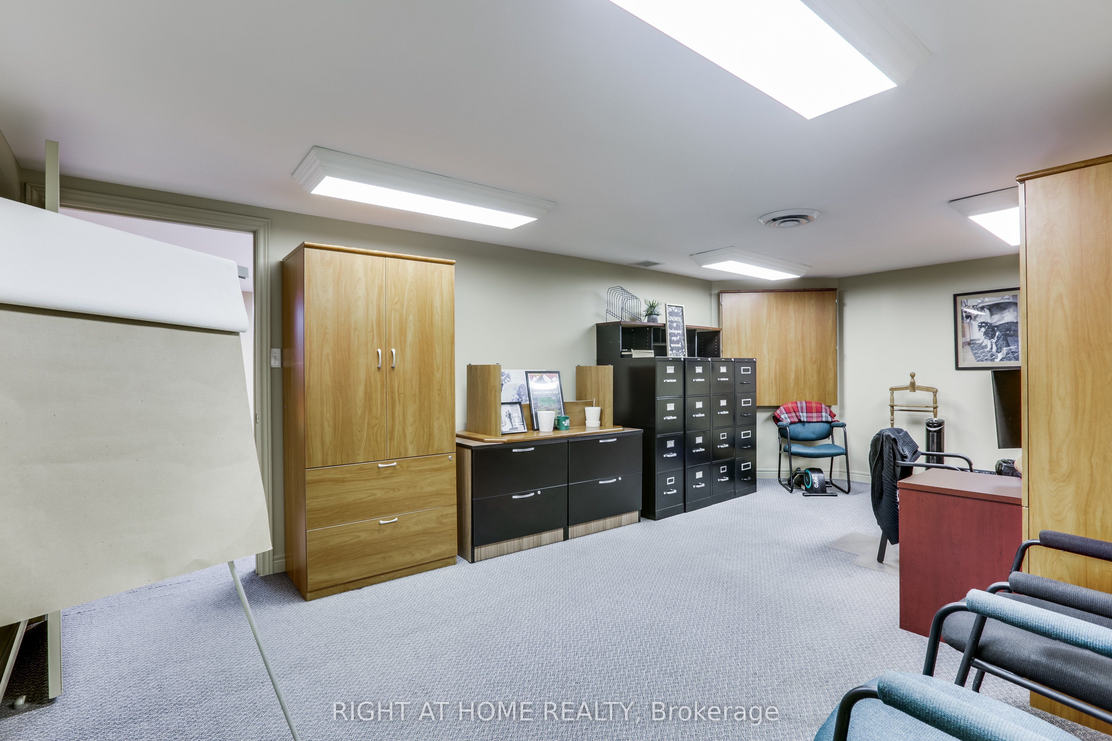 1464 Crumlin Side Road Property Photo 27