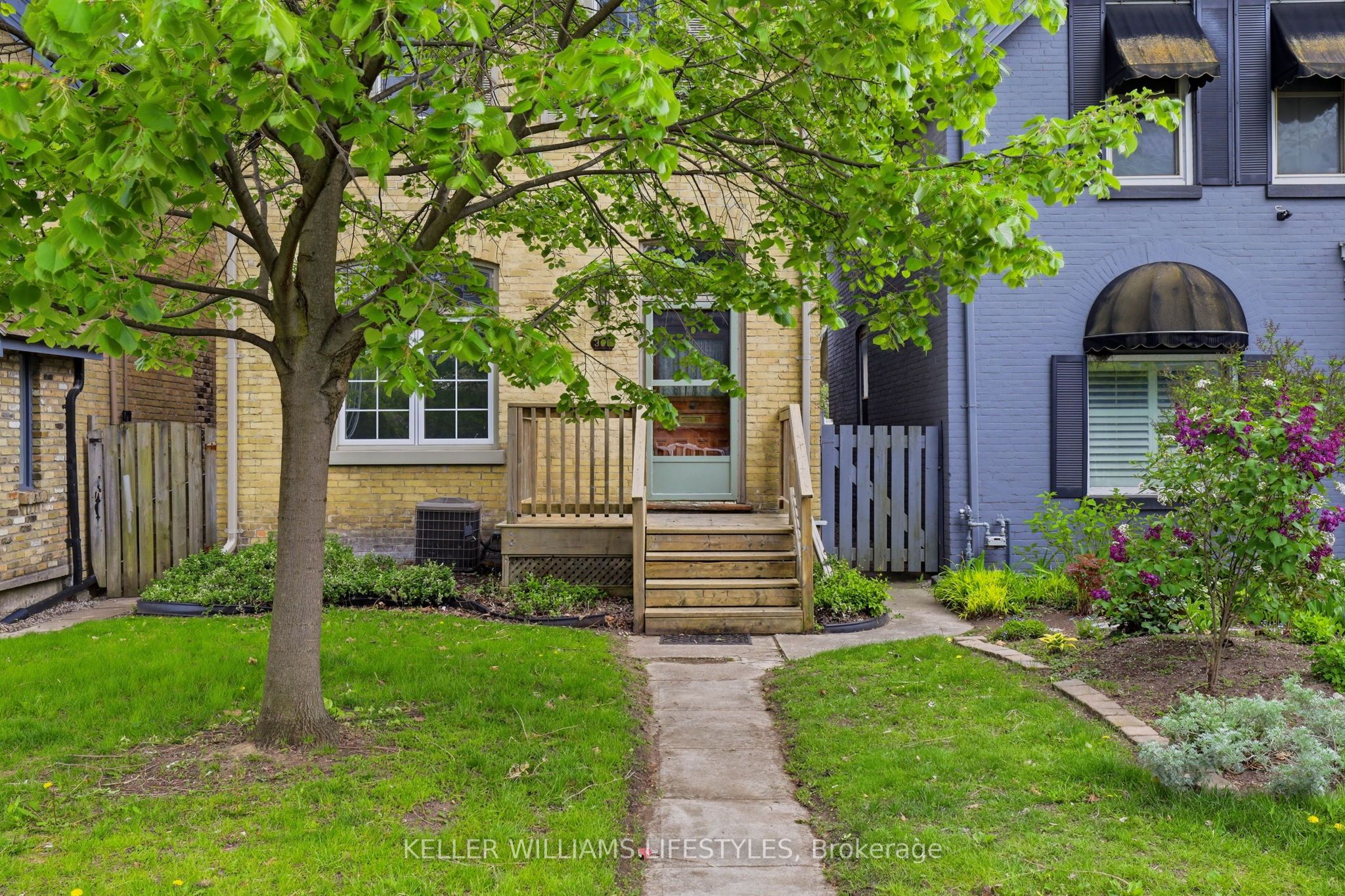 303 Pall Mall Street Property Photo 2