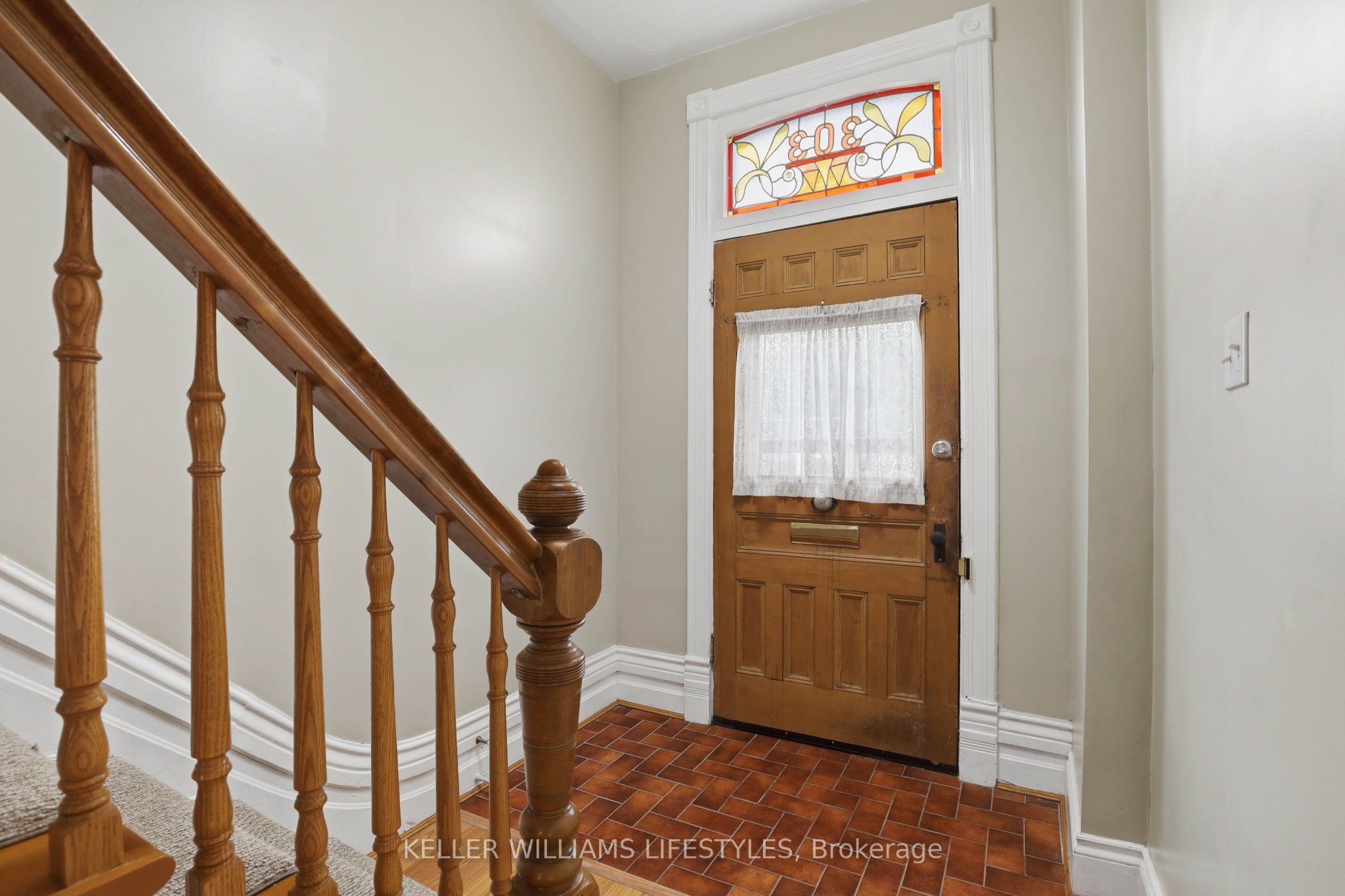 303 Pall Mall Street Property Photo 3