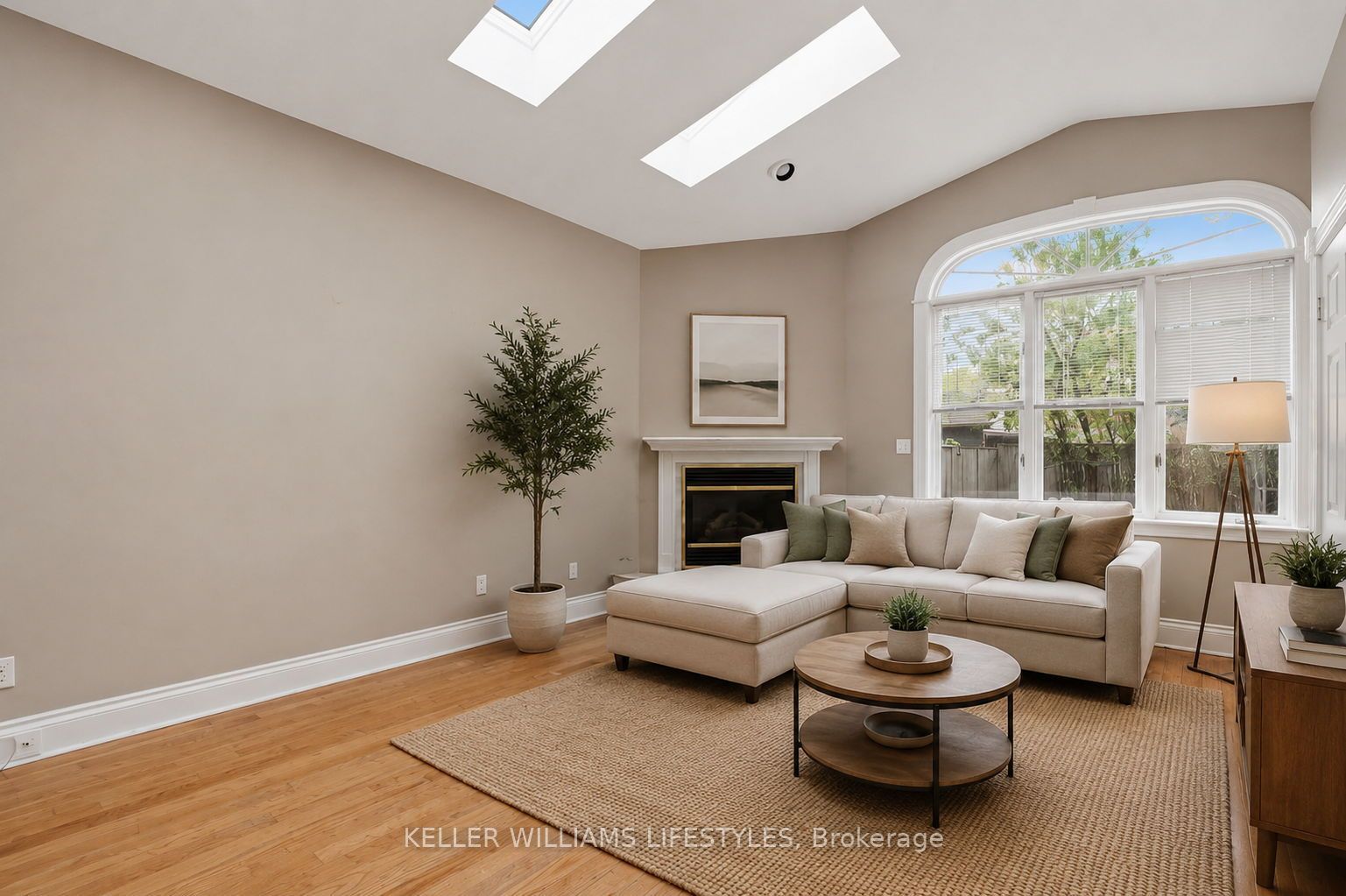 303 Pall Mall Street Property Photo 7