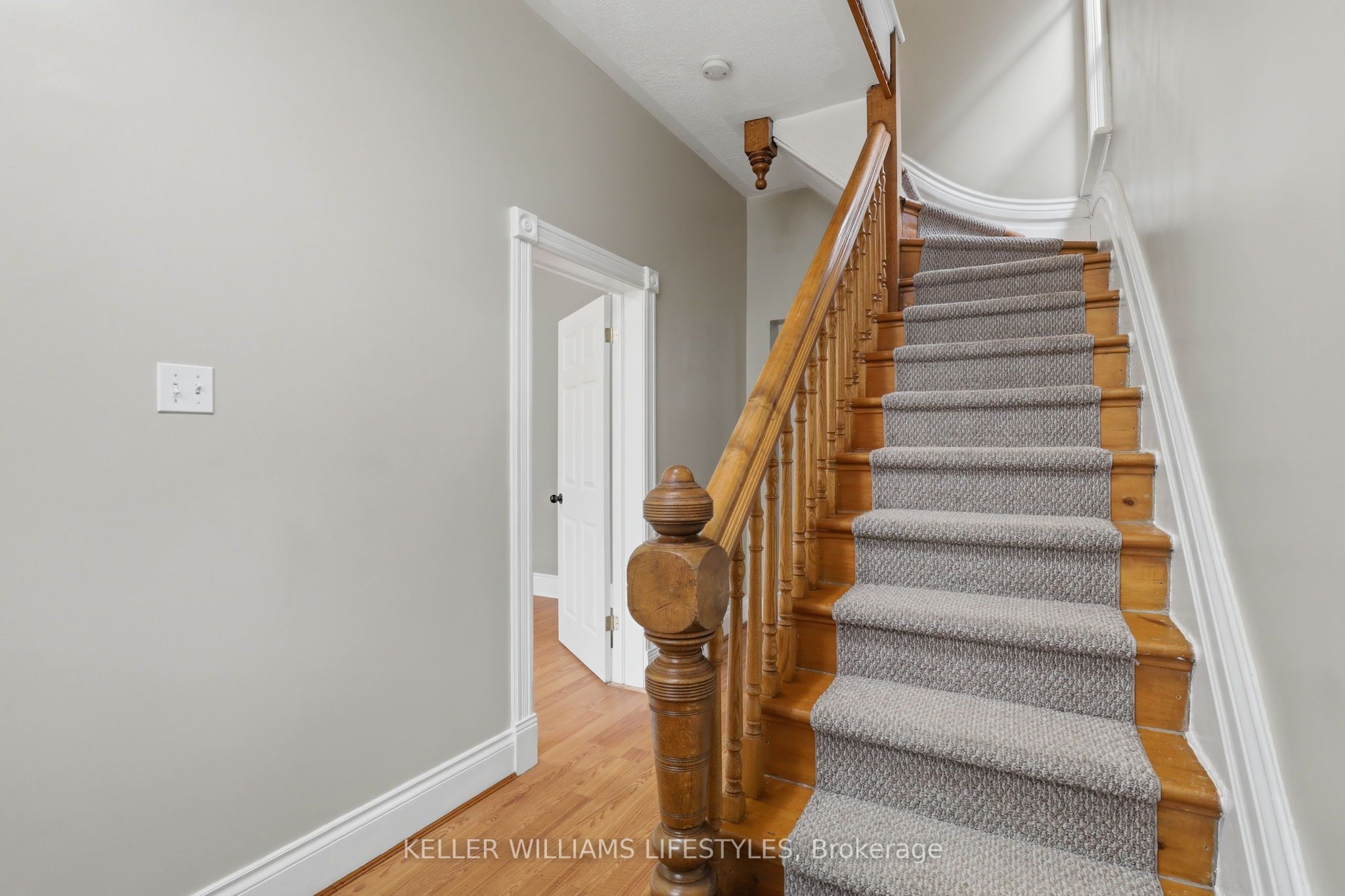 303 Pall Mall Street Property Photo 13