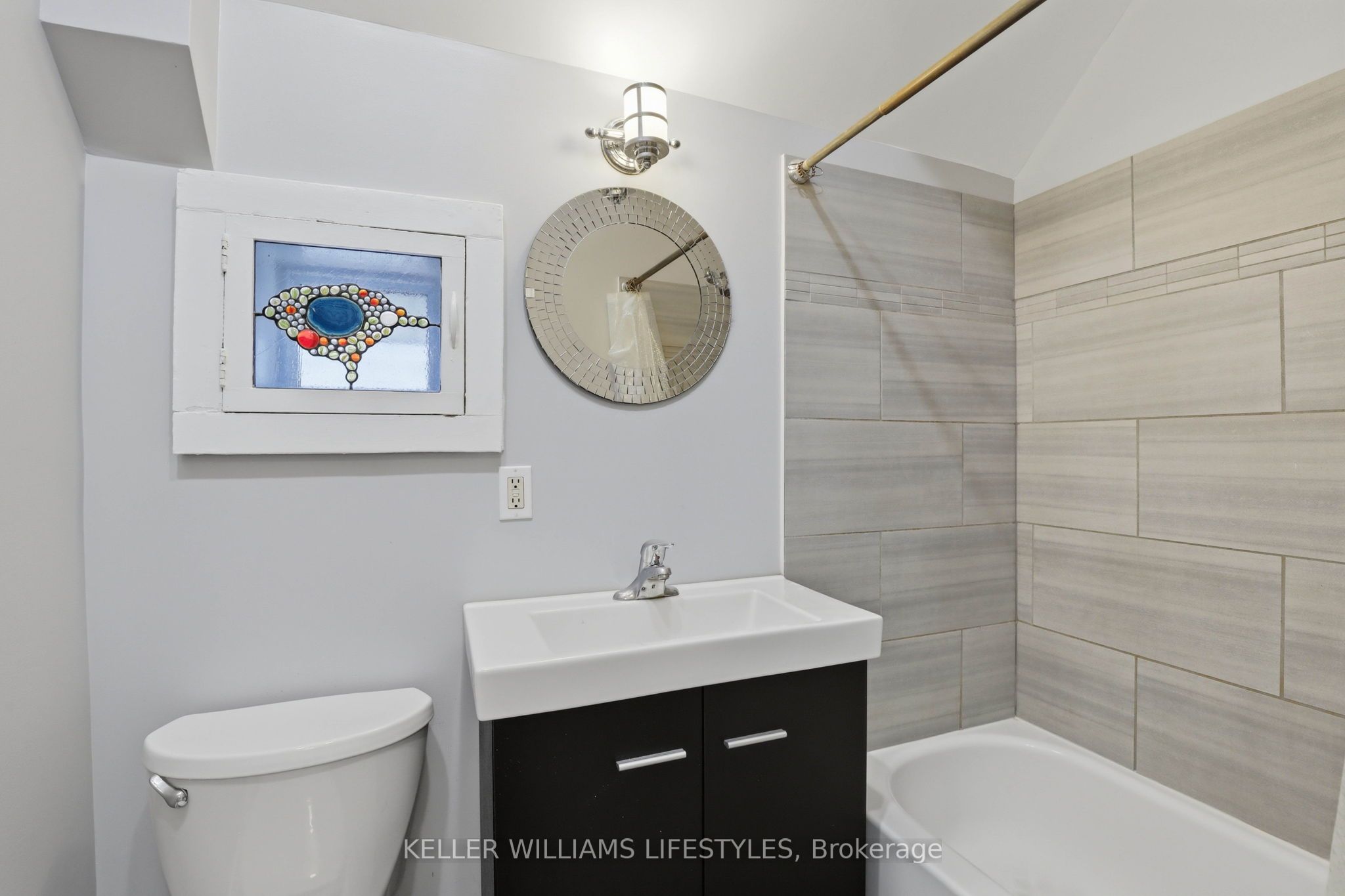 303 Pall Mall Street Property Photo 16