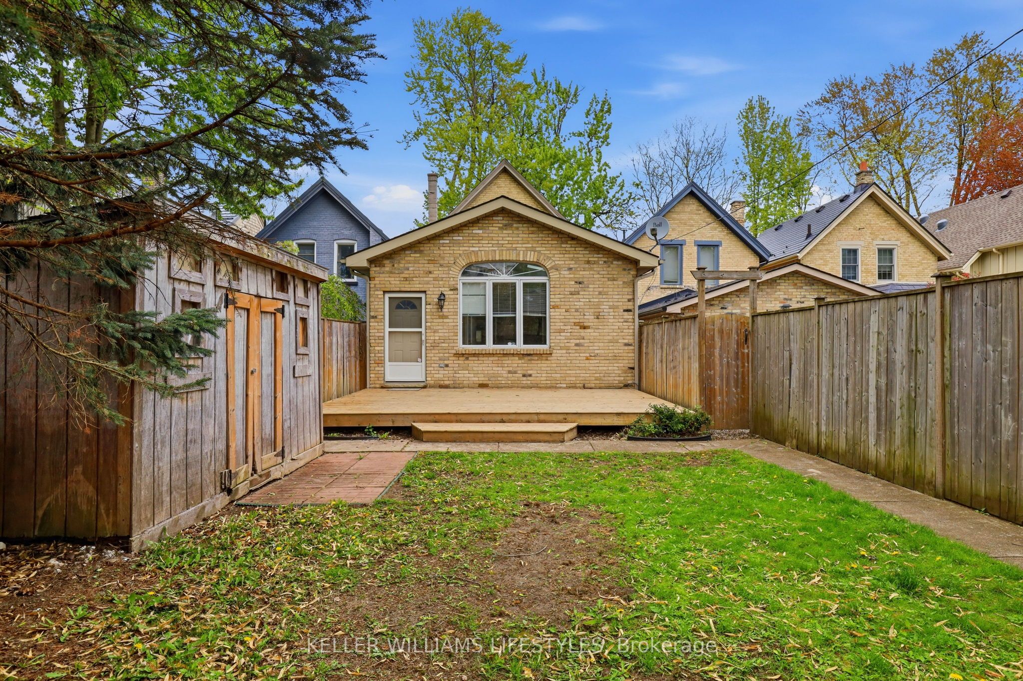 303 Pall Mall Street Property Photo 20