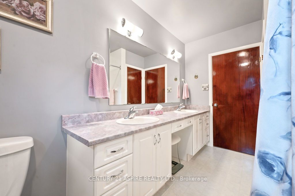 13 Herman Street Property Photo 23