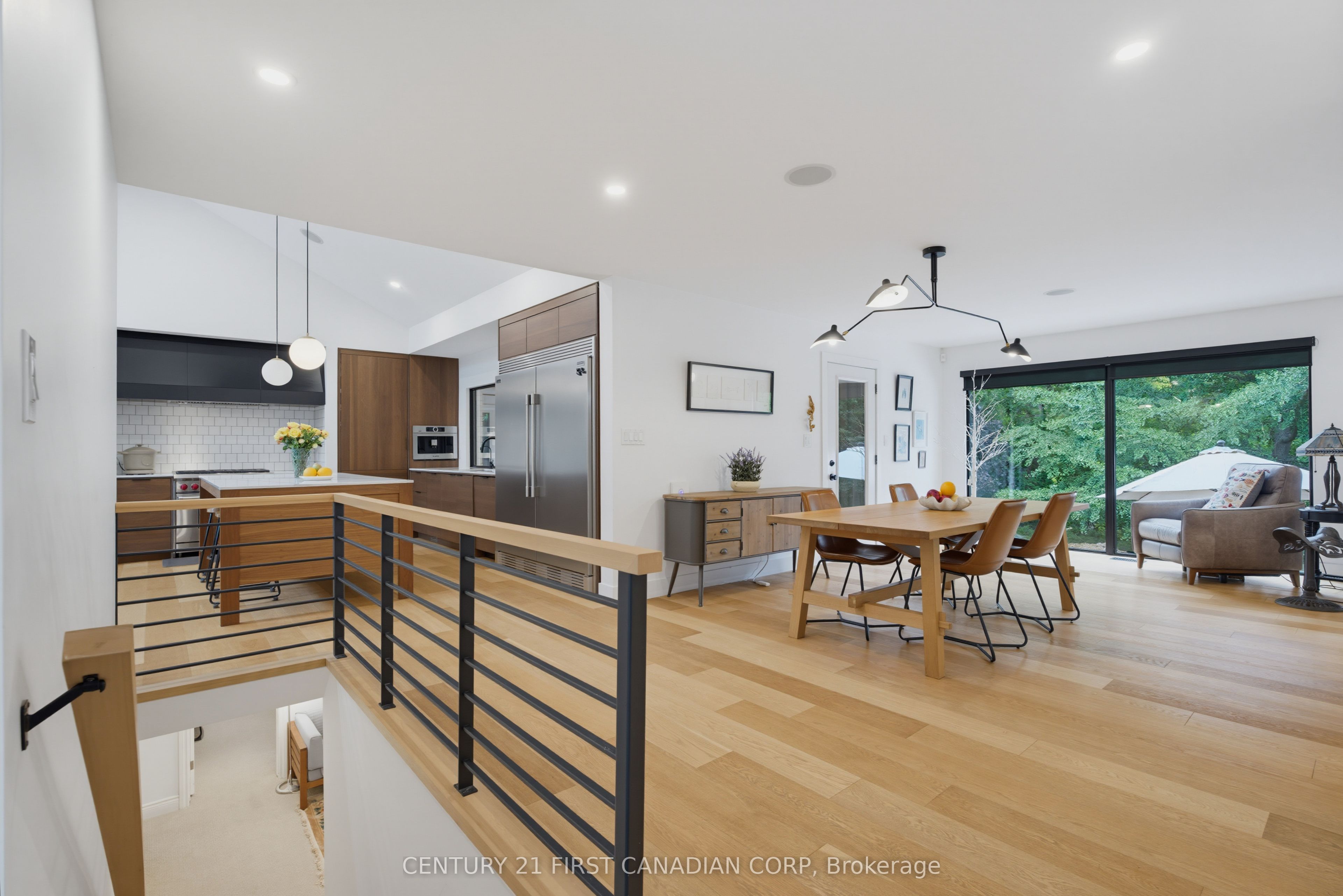 1125 The Parkway Property Photo 16