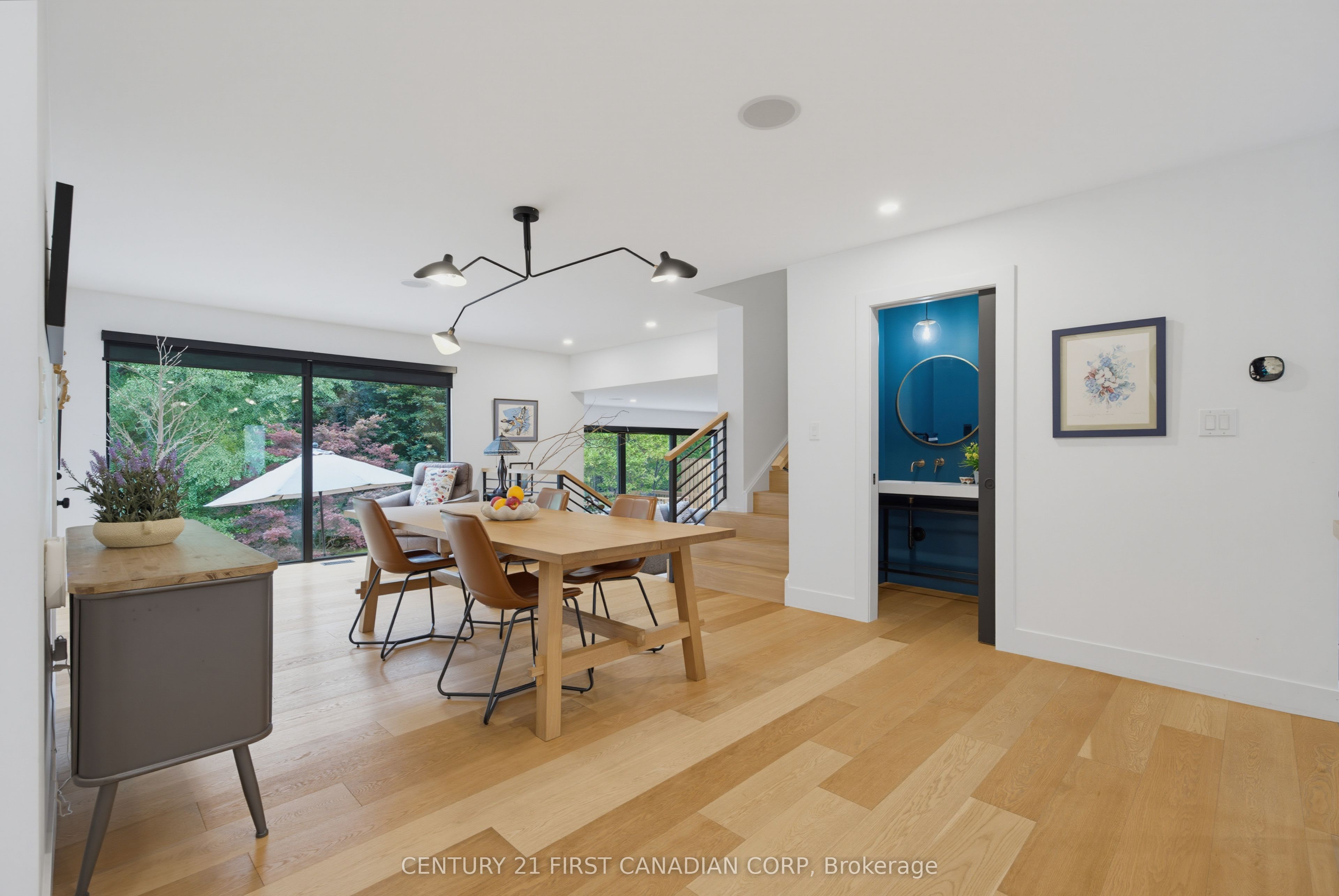 1125 The Parkway Property Photo 17