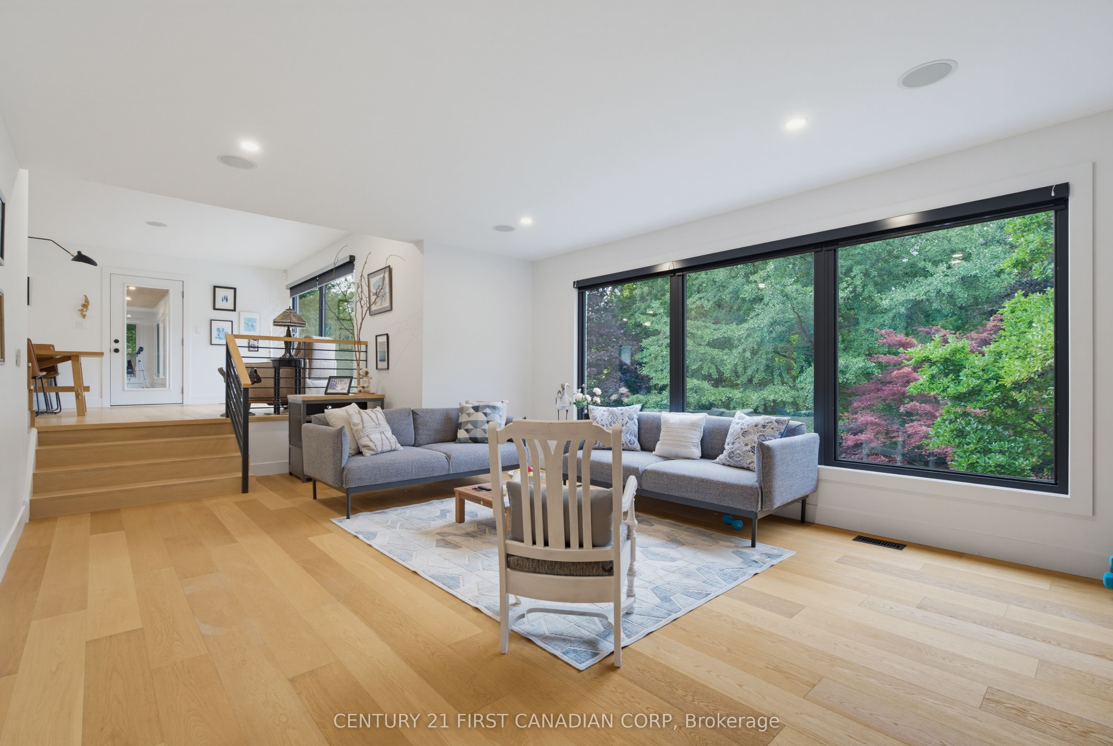 1125 The Parkway Property Photo 20