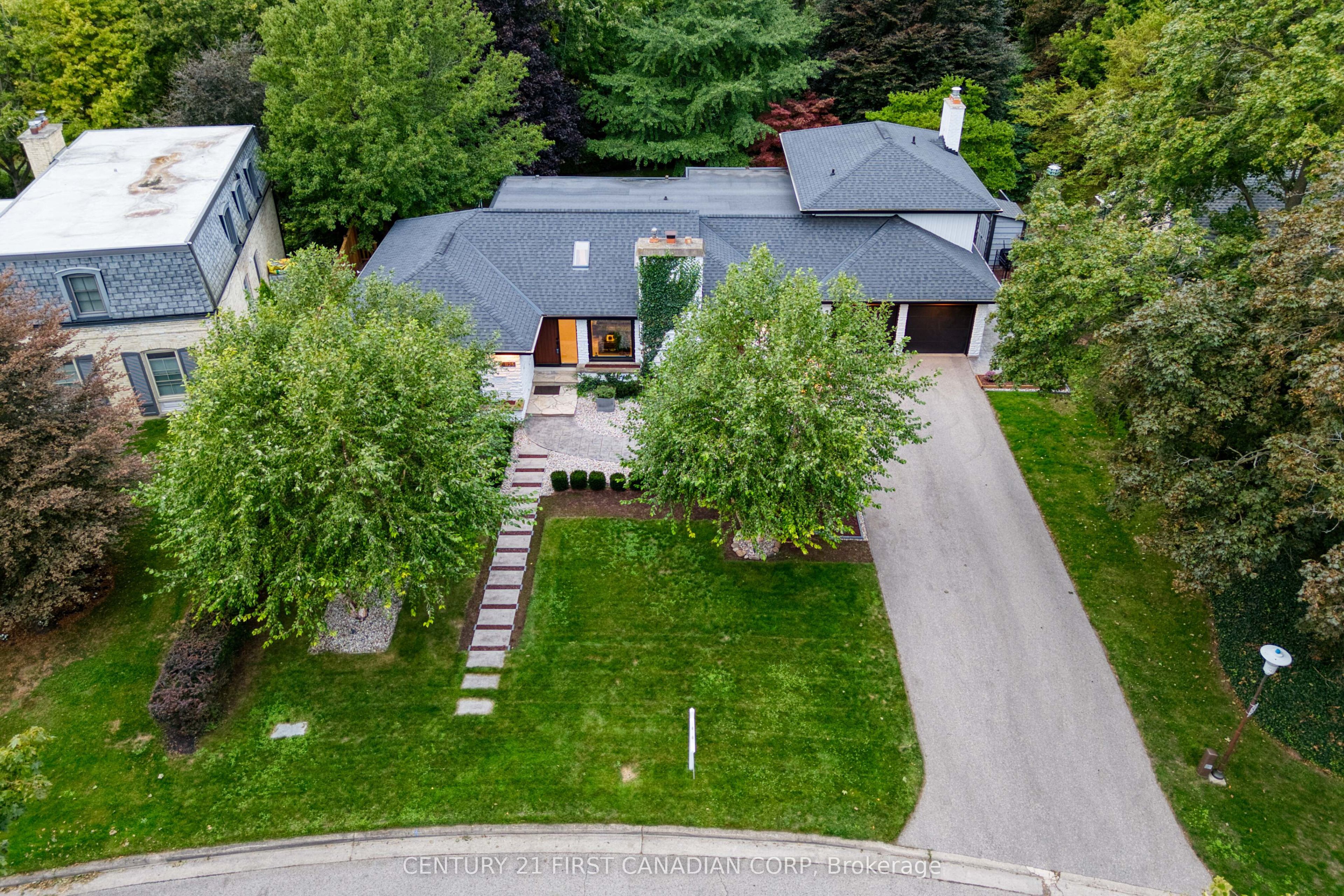 1125 The Parkway Property Photo 47