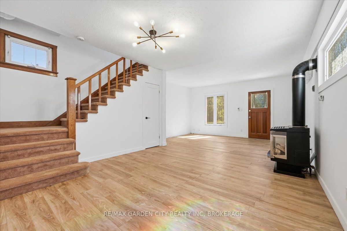 41 Port Robinson Road Property Photo 6