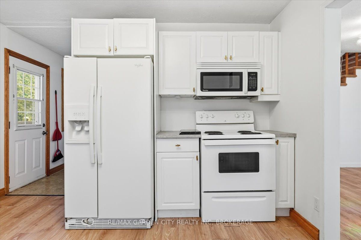 41 Port Robinson Road Property Photo 12