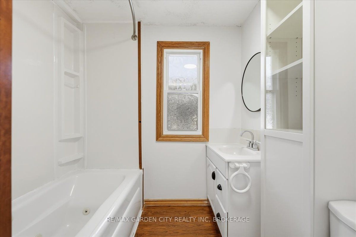 41 Port Robinson Road Property Photo 14