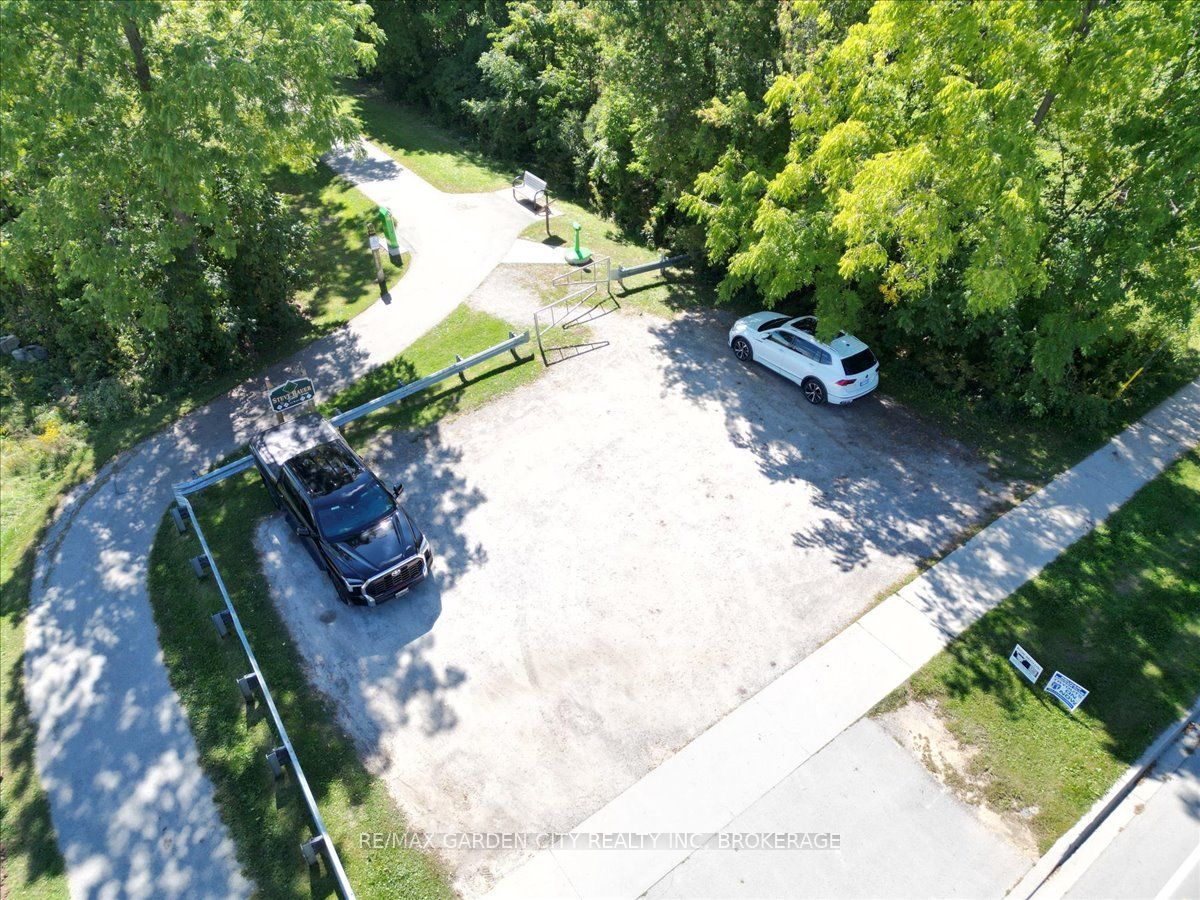 41 Port Robinson Road Property Photo 36